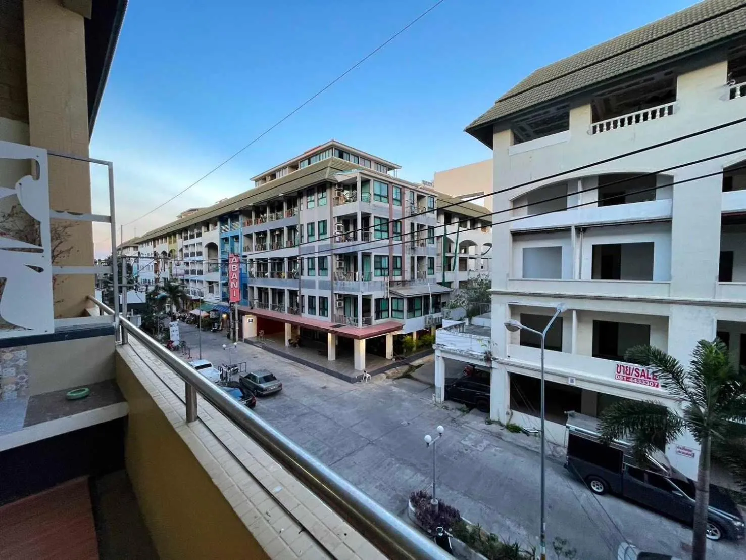 Facade/entrance in OYO 75486 Anna Residence Jomtien