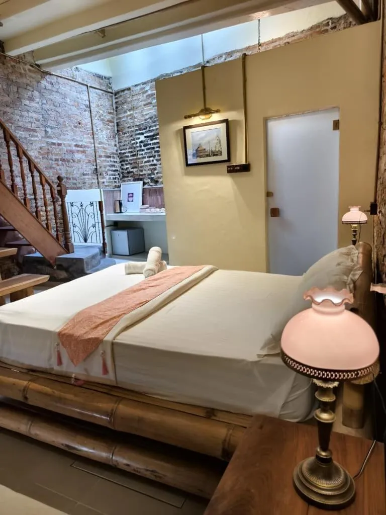 Bed in Ohana House HQ