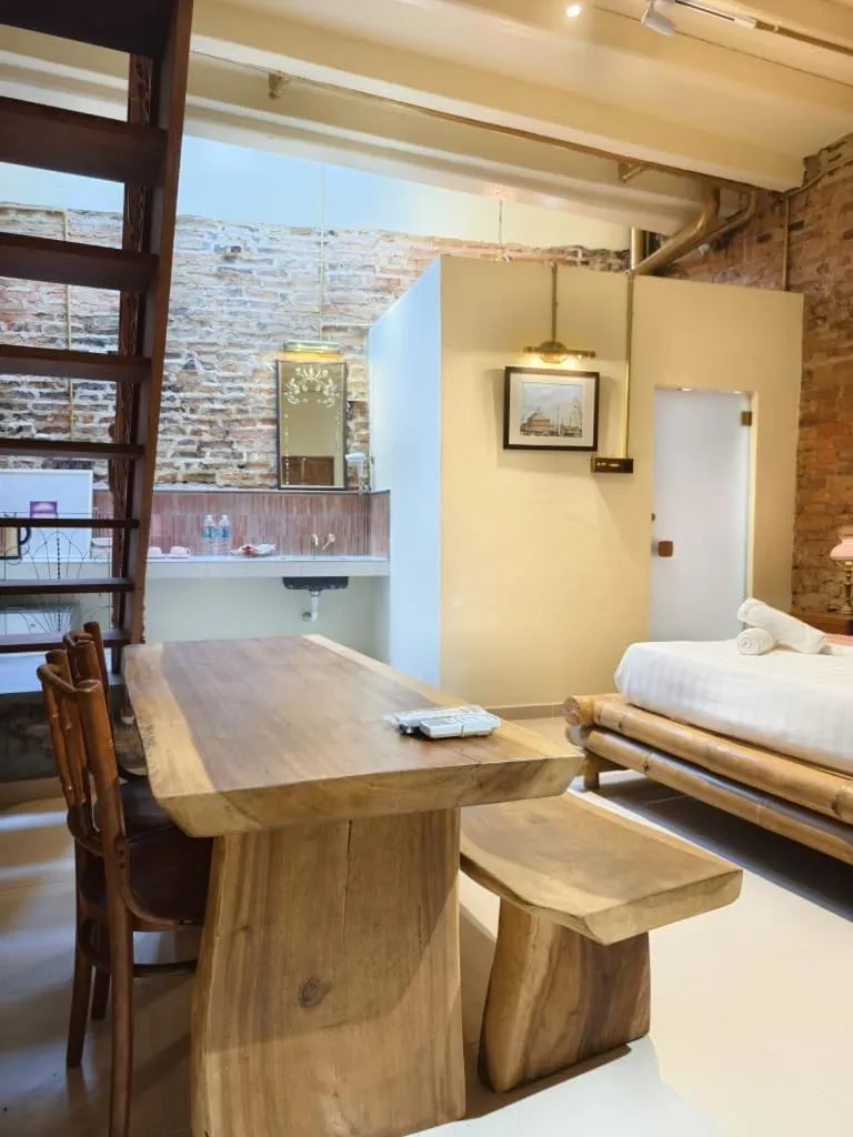 Bed in Ohana House HQ