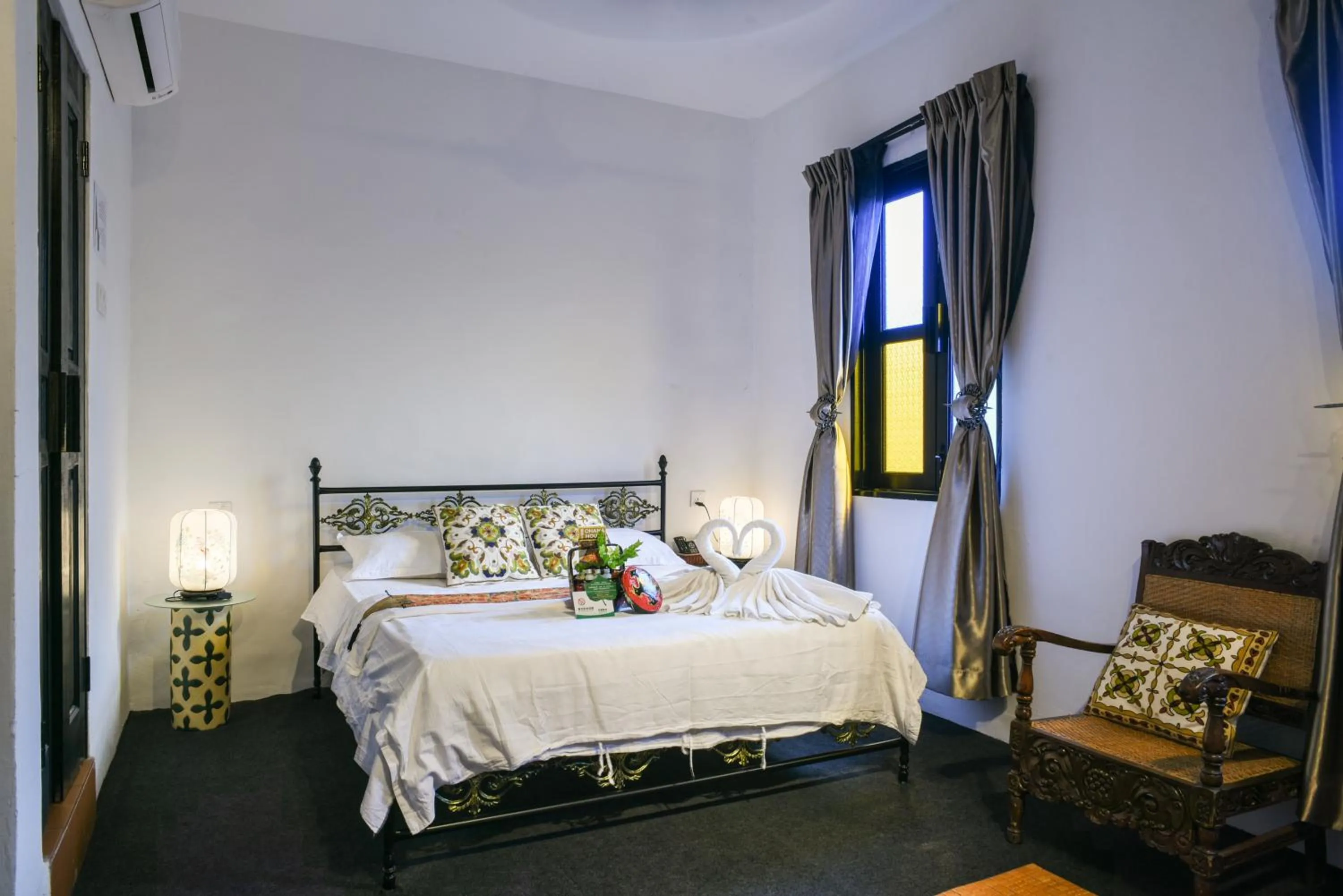 Bed in Ohana House HQ