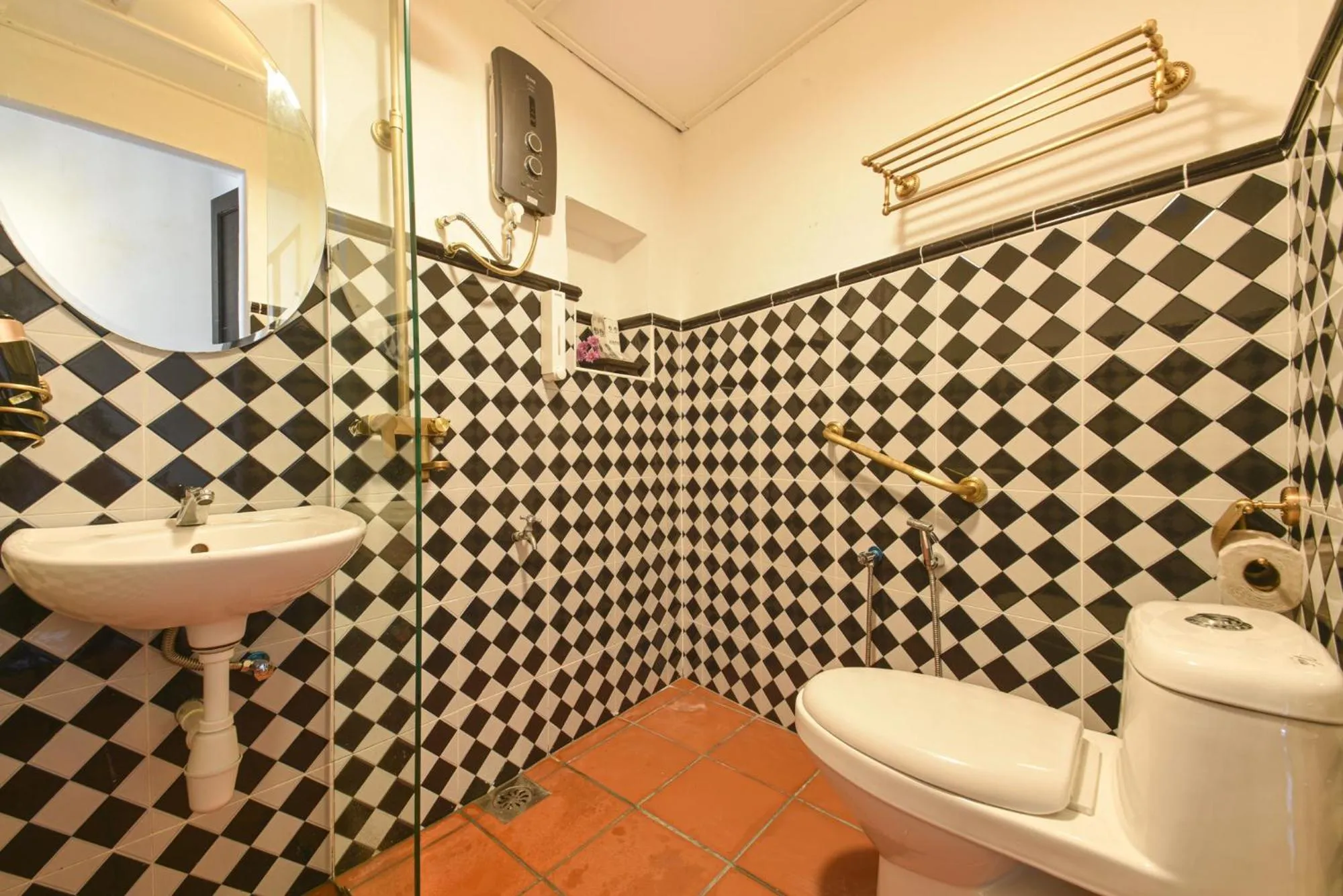 Bathroom in Ohana House HQ