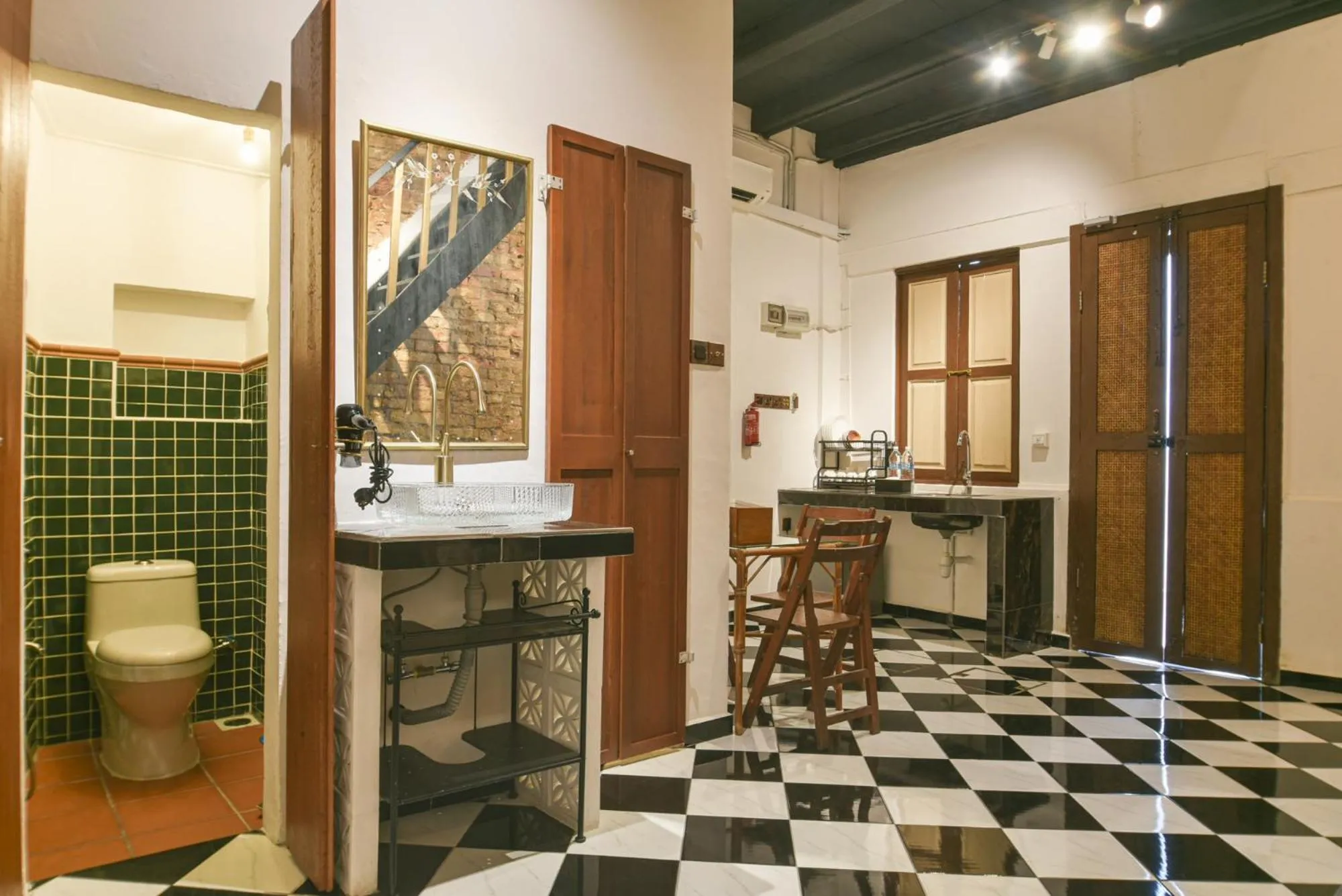 Bathroom in Ohana House HQ