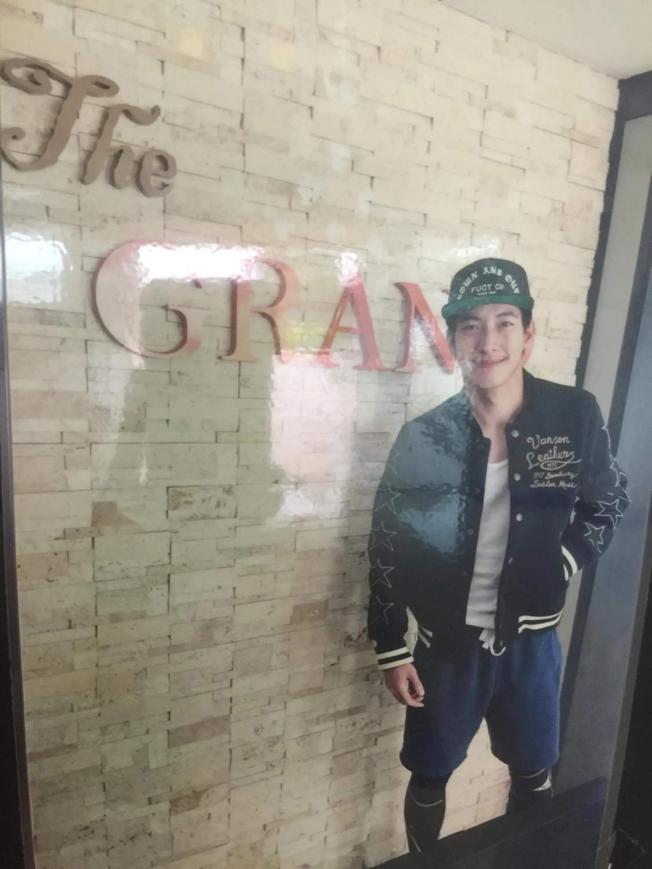 People in Grand Lopburi