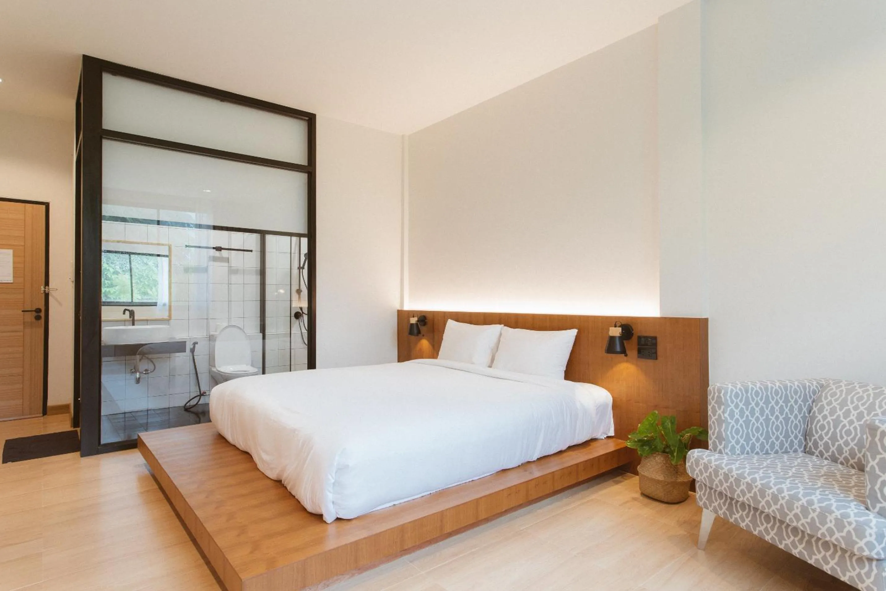 Bathroom, Bed in Karpenter Lampang