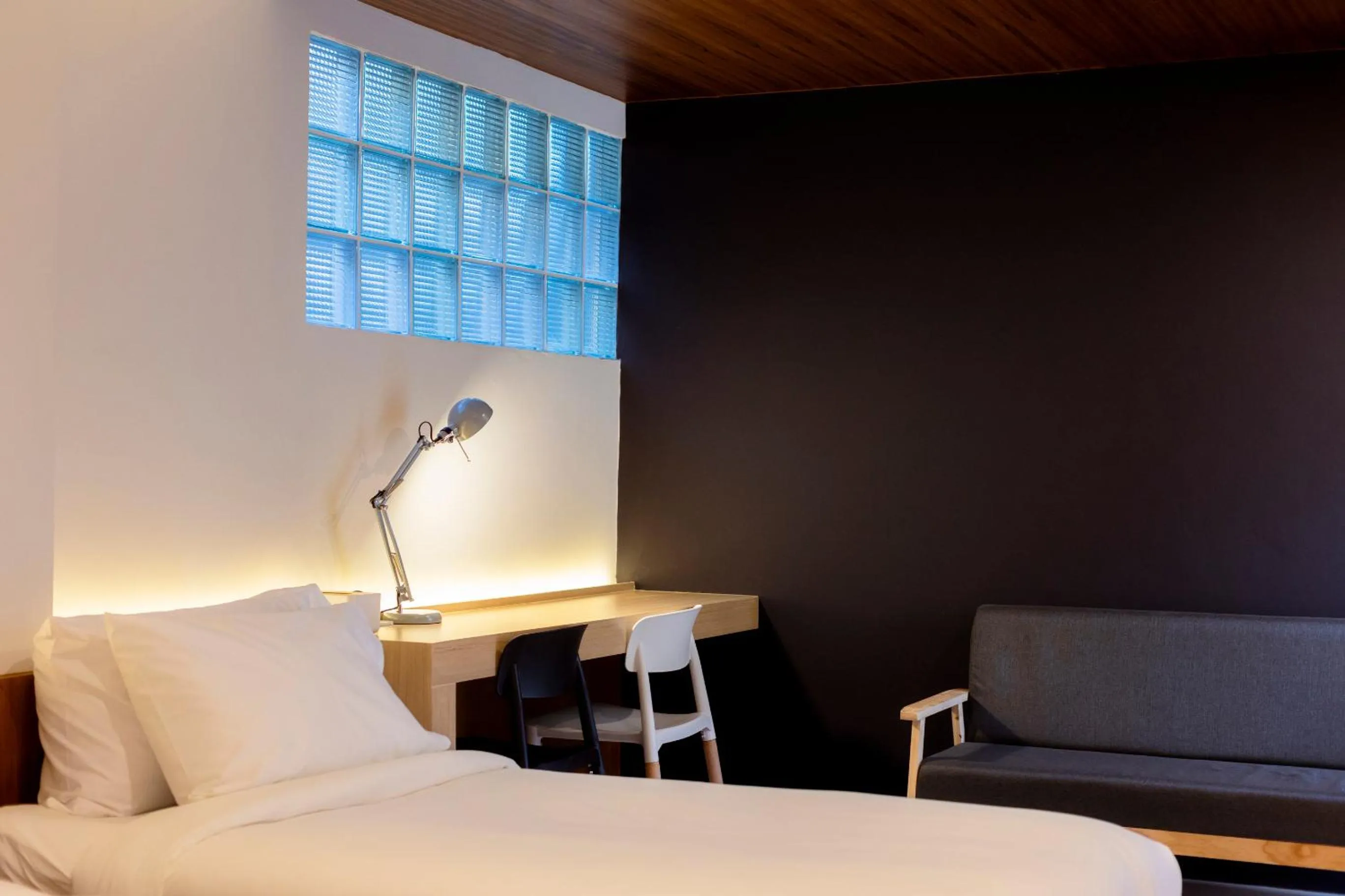 hair dresser, Bed in Karpenter Lampang