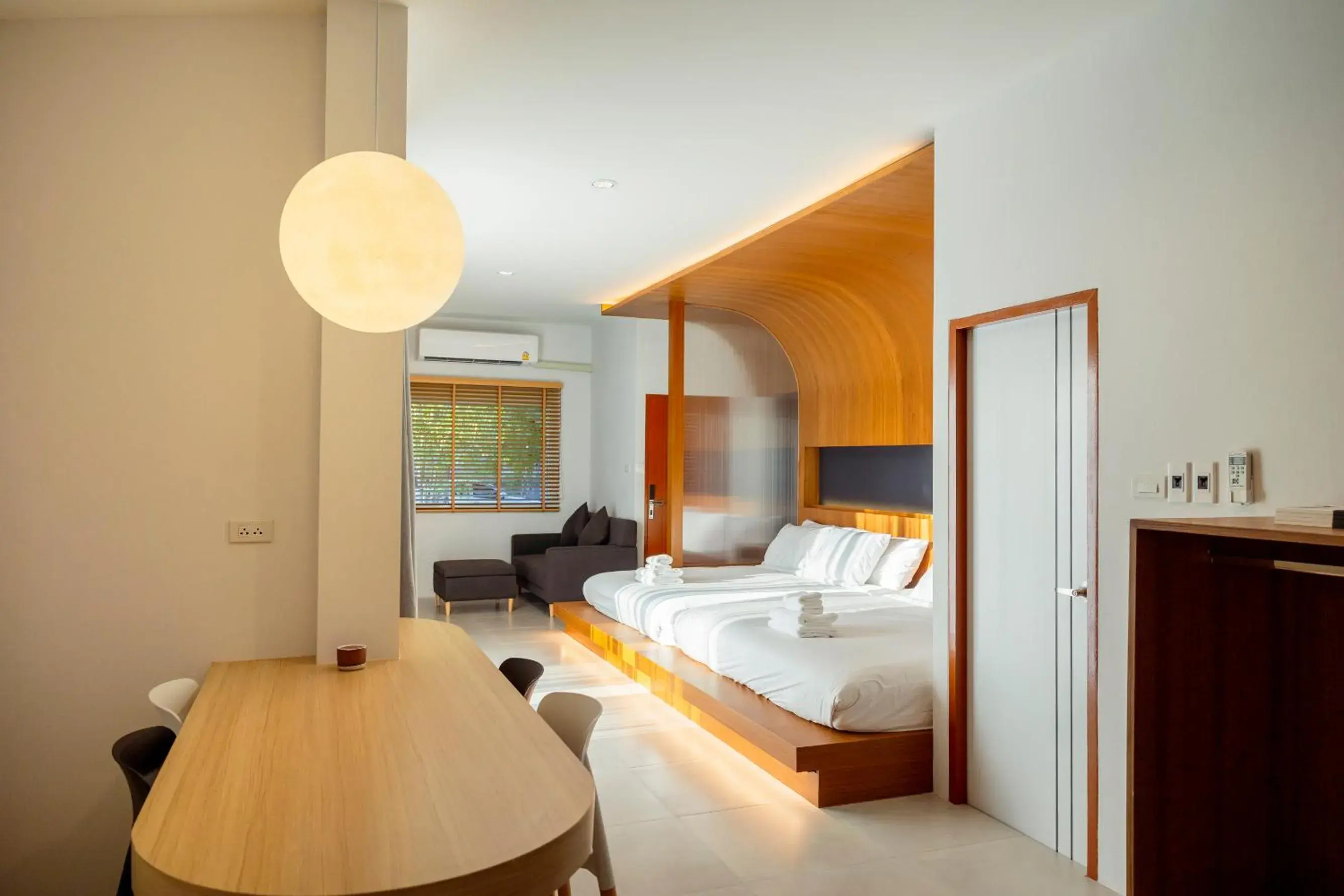 hair dresser, Bed in Karpenter Lampang hair dresser, Bed in Karpenter Lampang