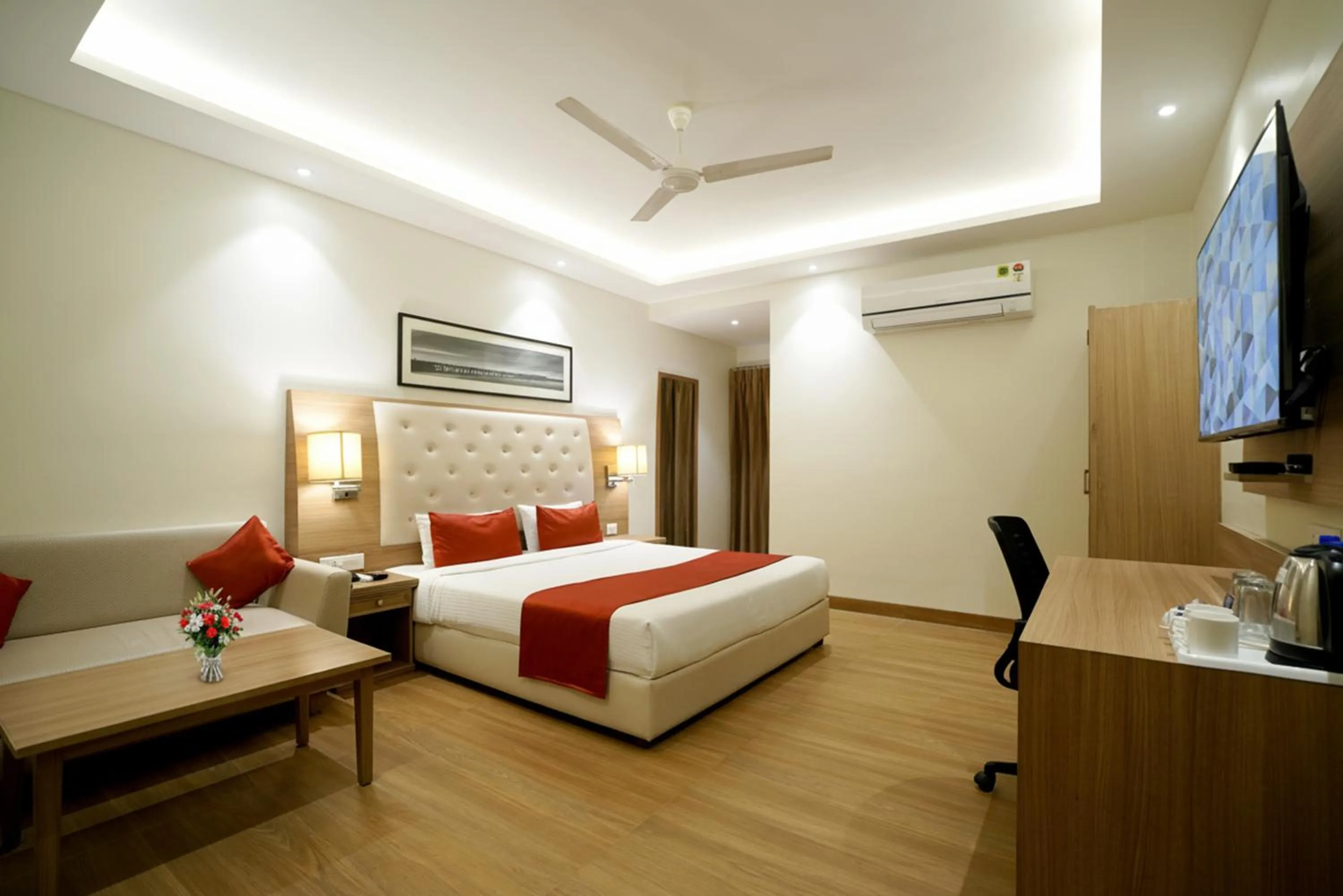 Bedroom, Bed in Kalinga Hotel