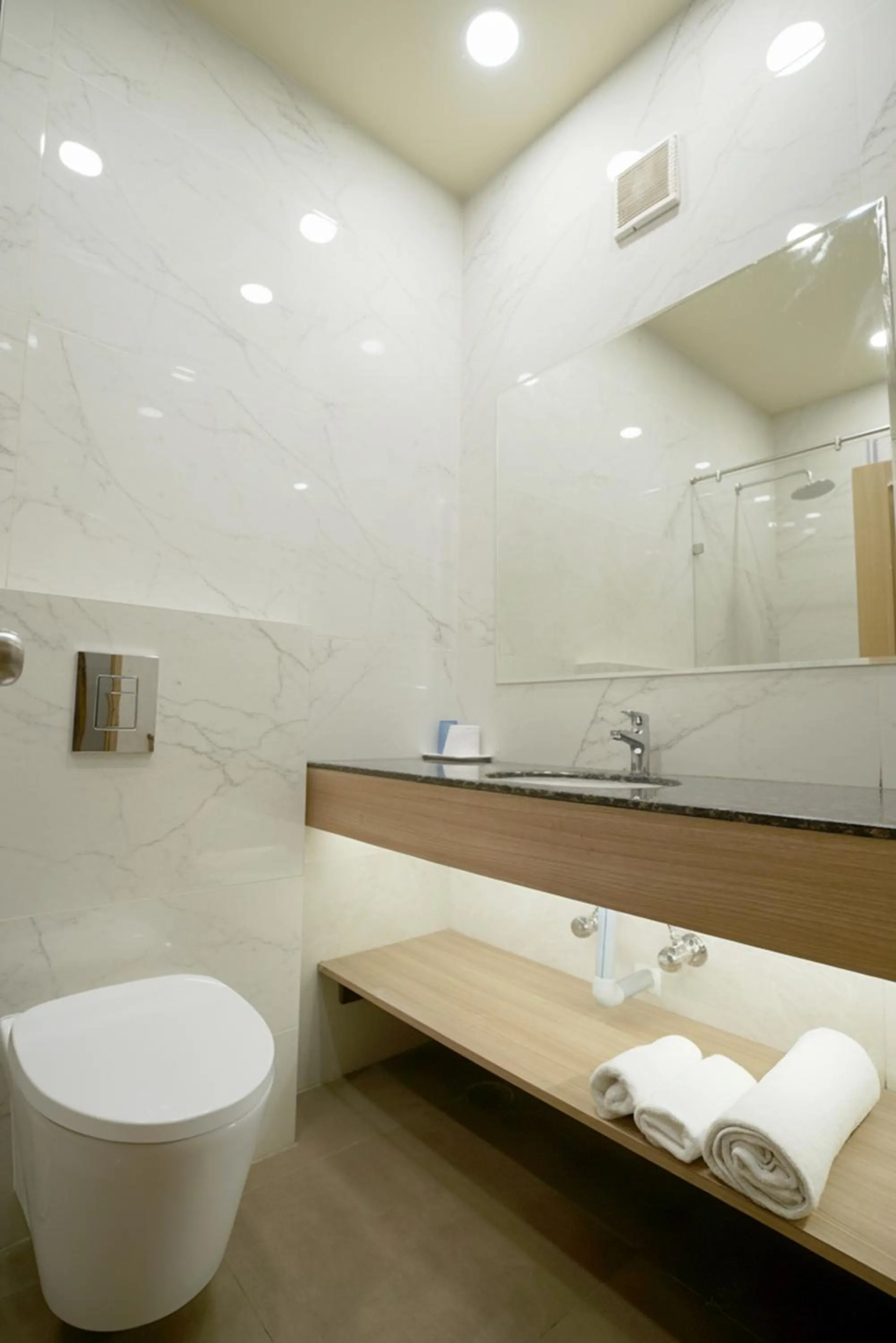 Bathroom in Kalinga Hotel