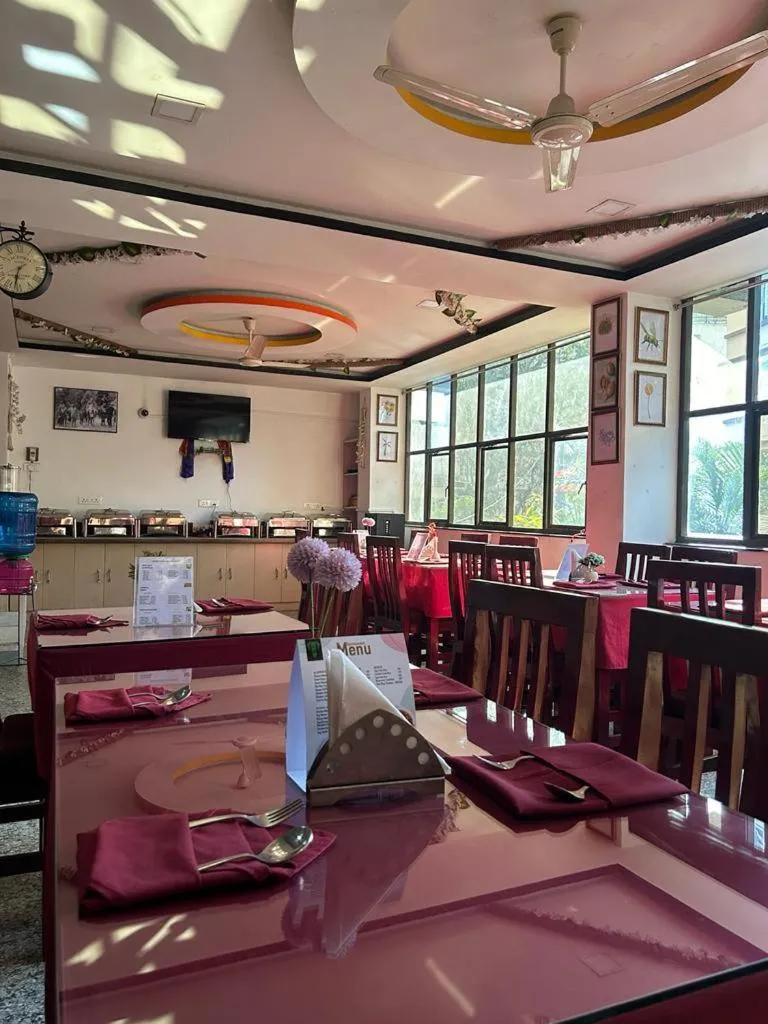 Restaurant/places to eat in Twin Spring