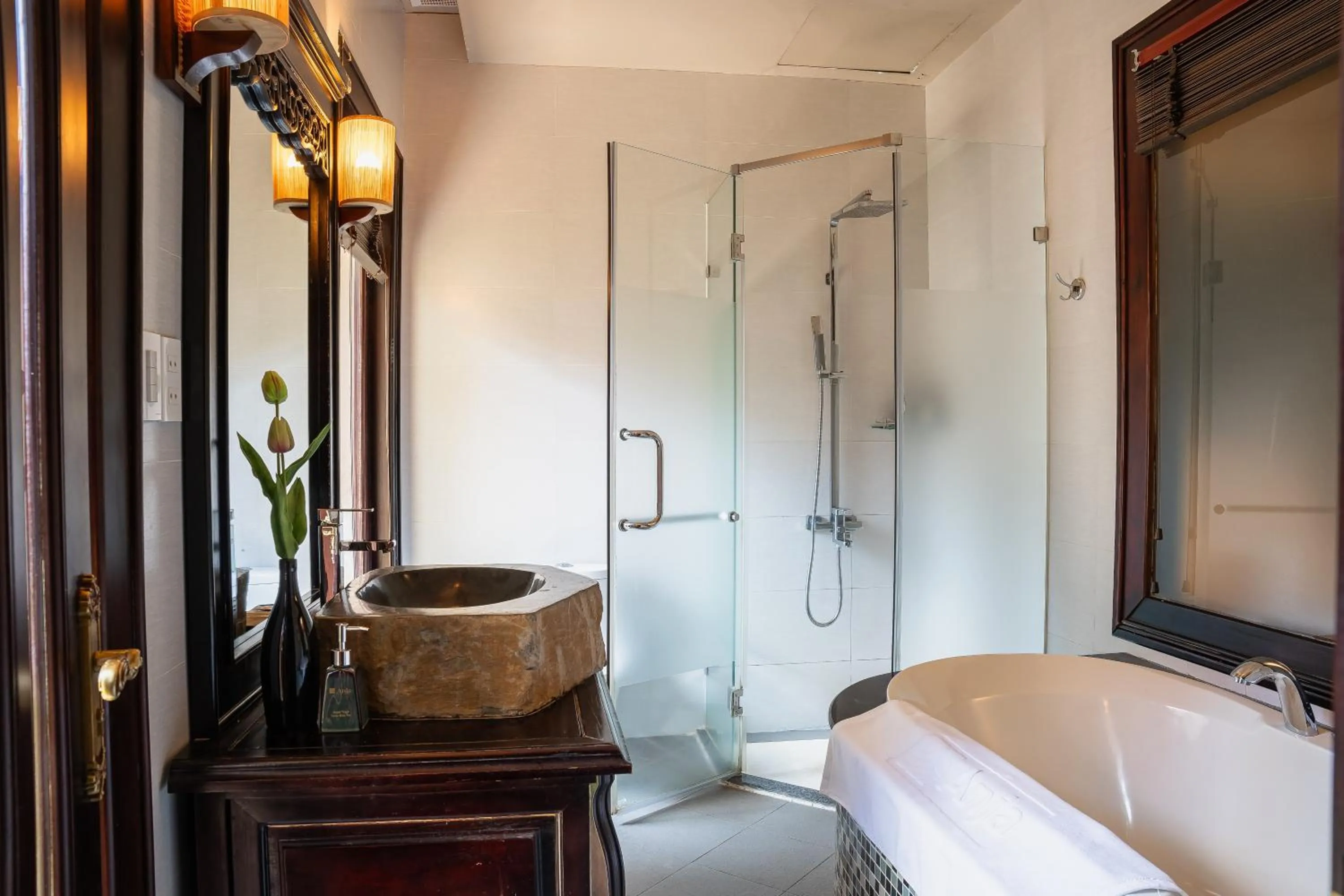 Shower, Bed in Anja Beach Resort & Spa