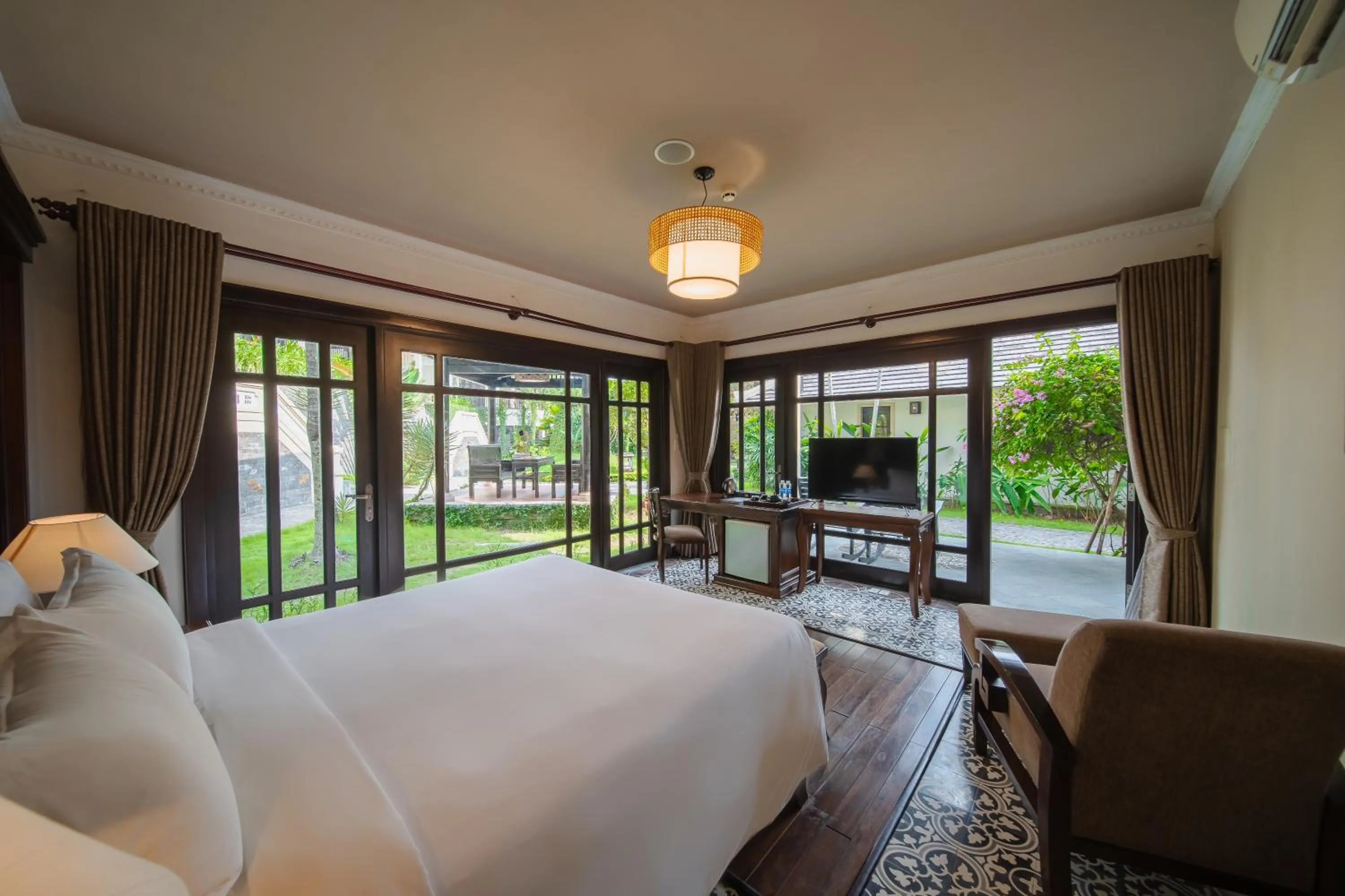 Bed in Anja Beach Resort & Spa