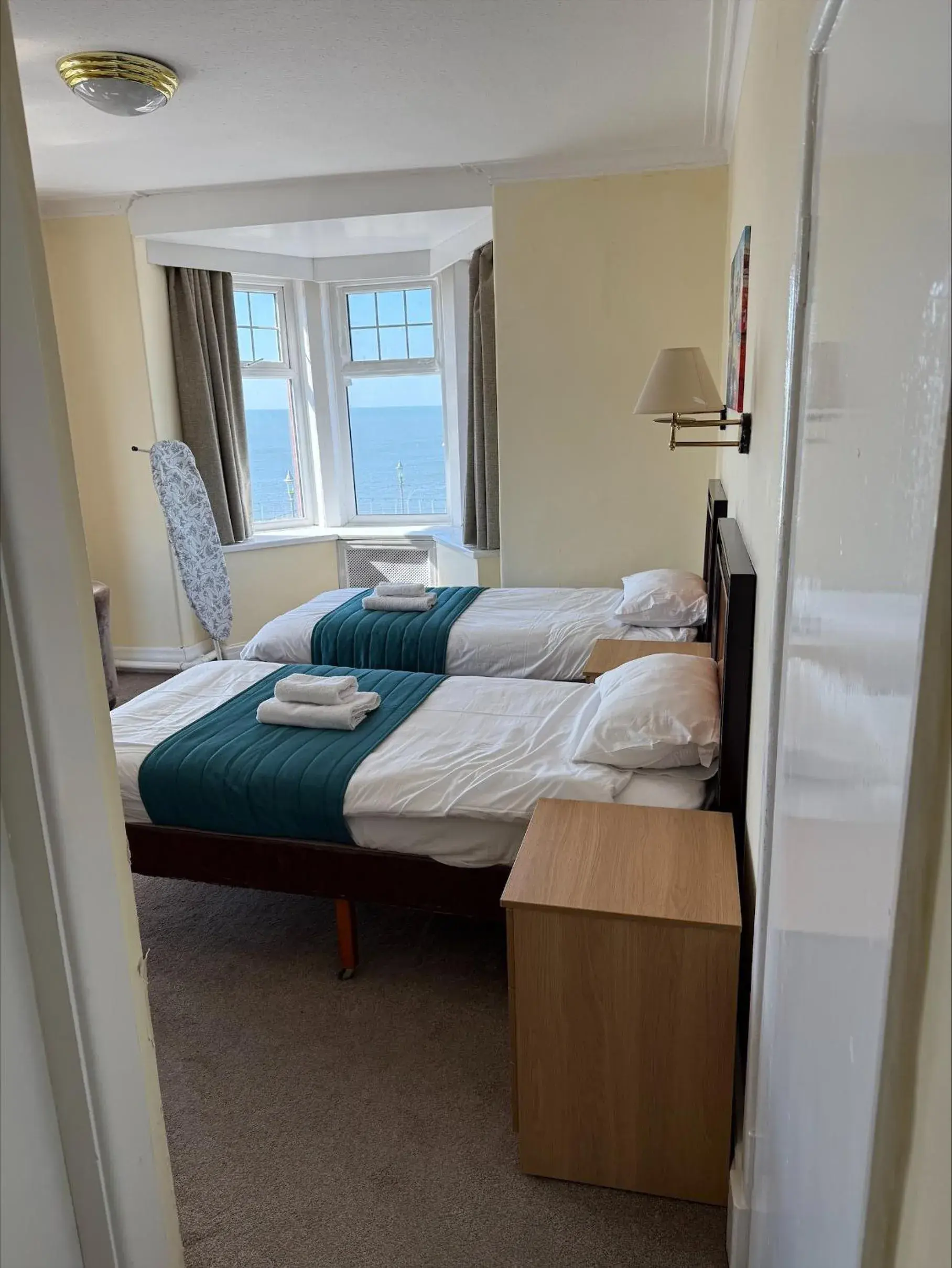 Sea view, Bed in The Savoy Hotel Sea view, Bed in The Savoy Hotel