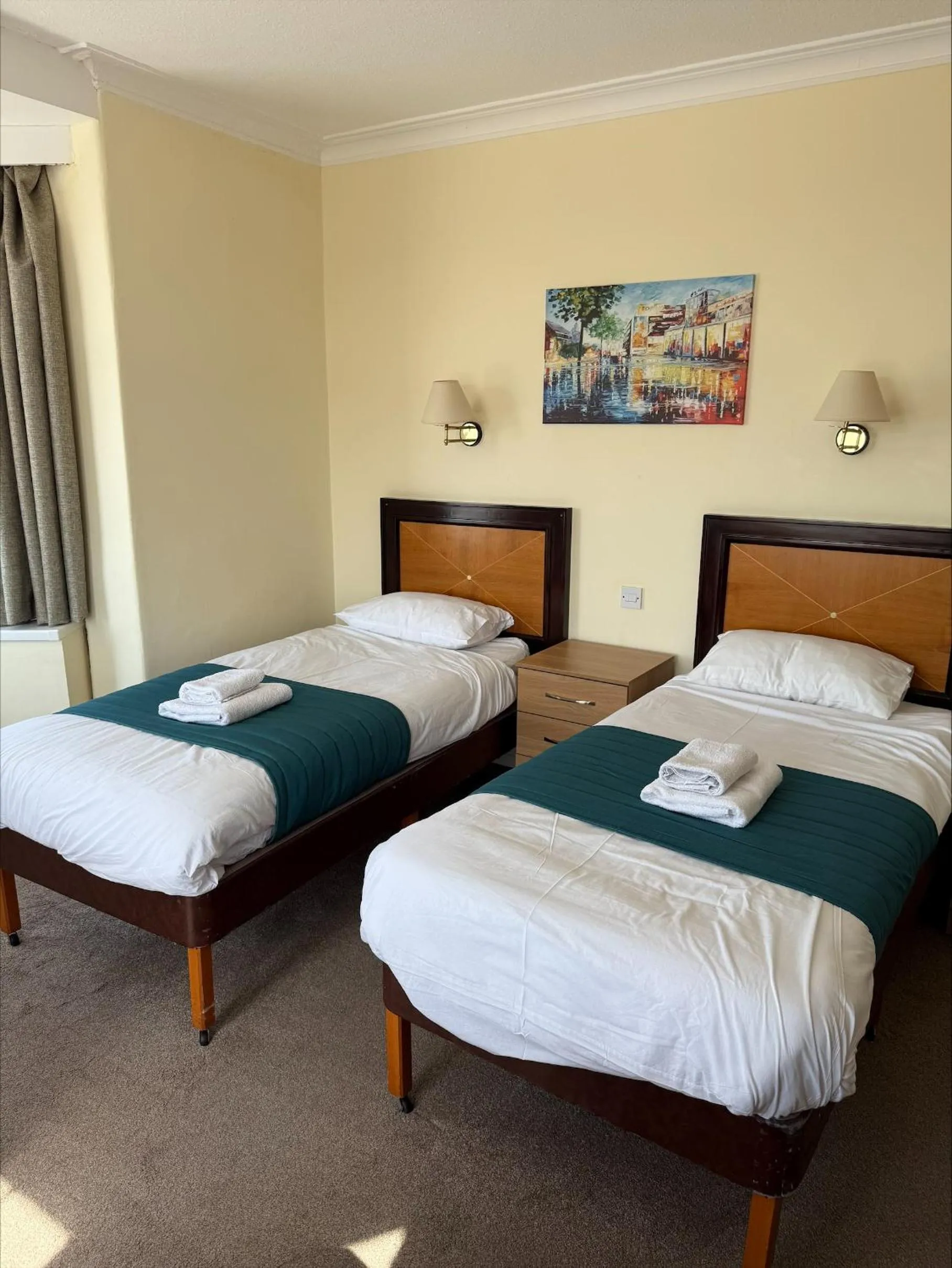 Bedroom, Bed in The Savoy Hotel