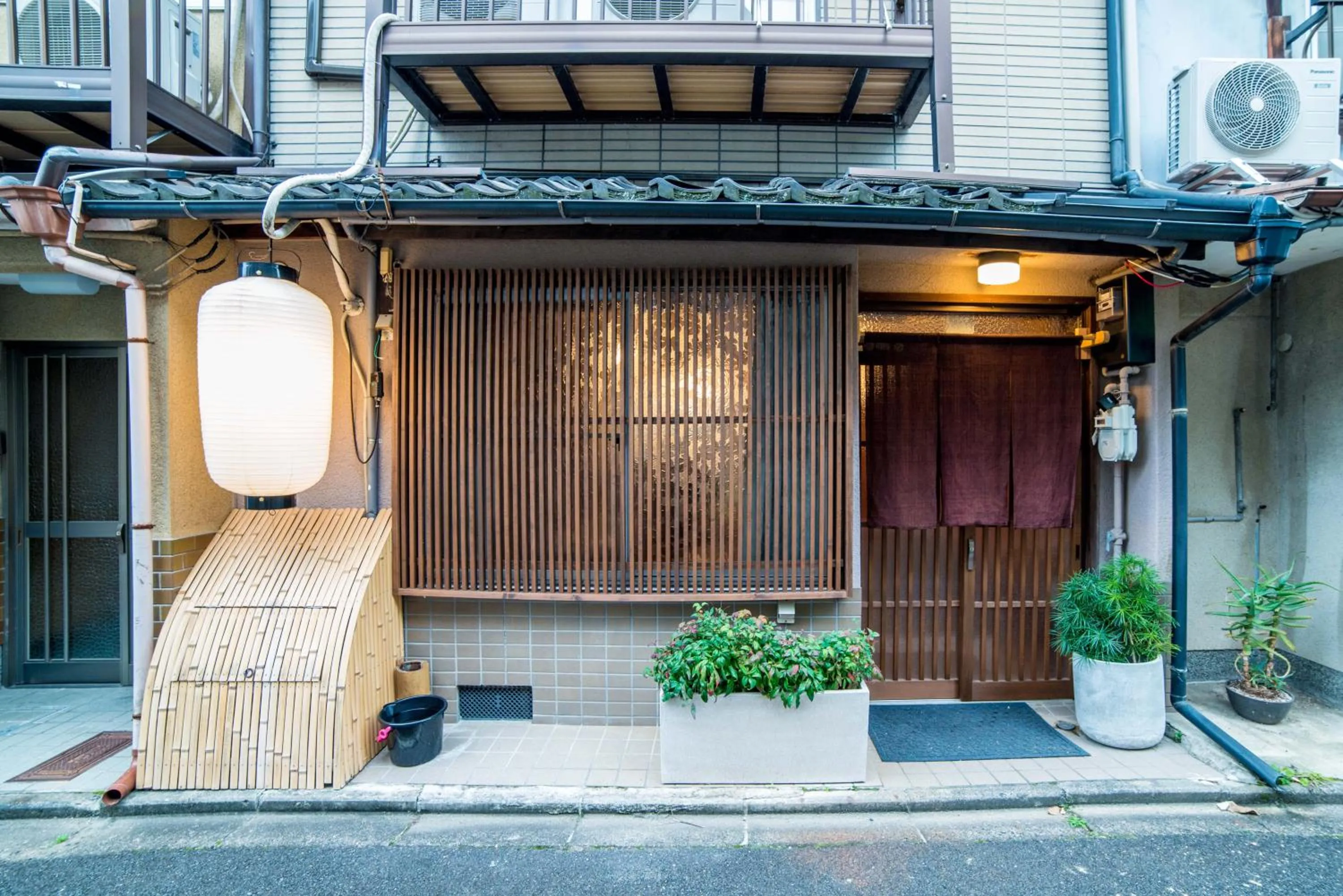 Facade/entrance in Kumano House