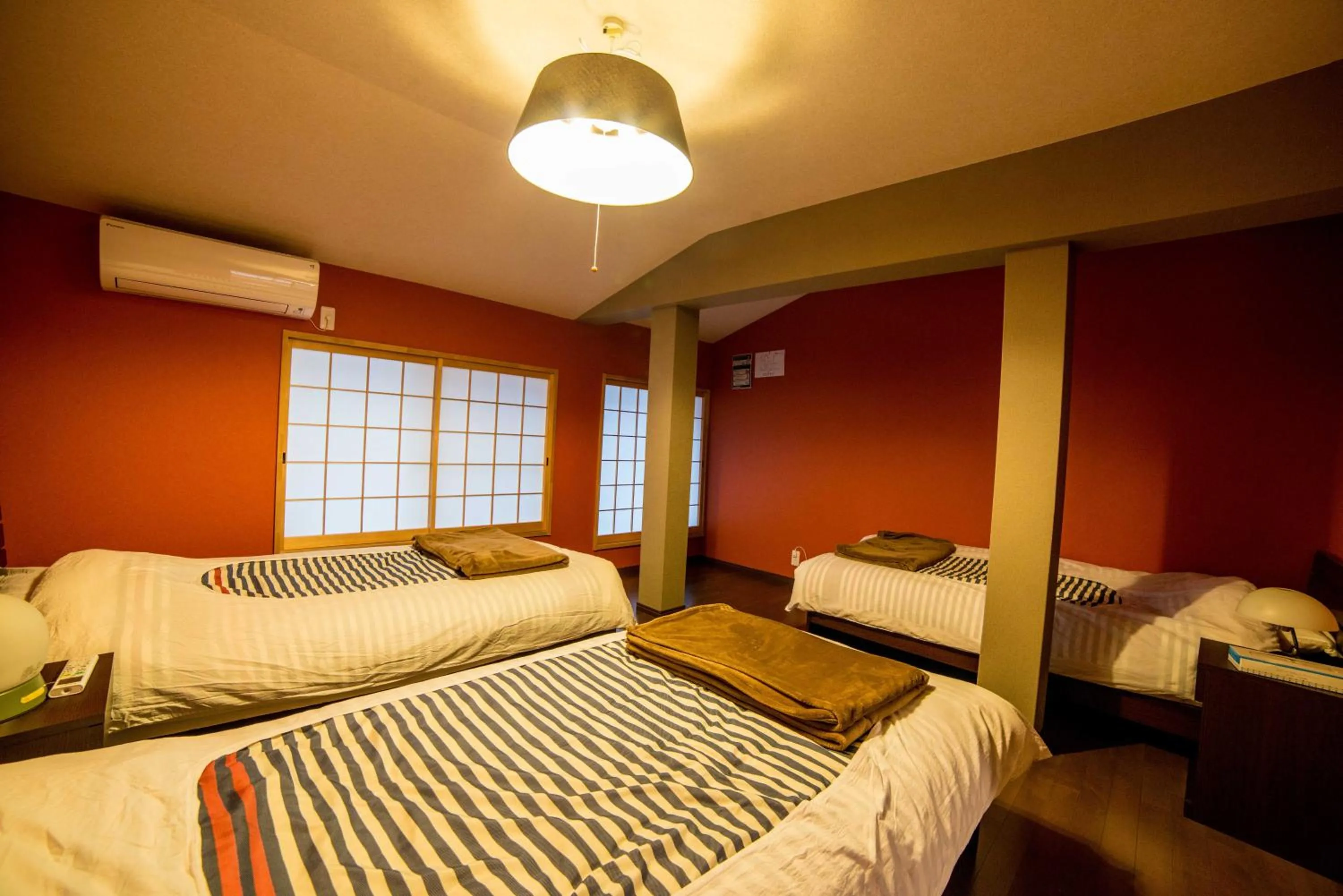 Decorative detail, Bed in Kumano House