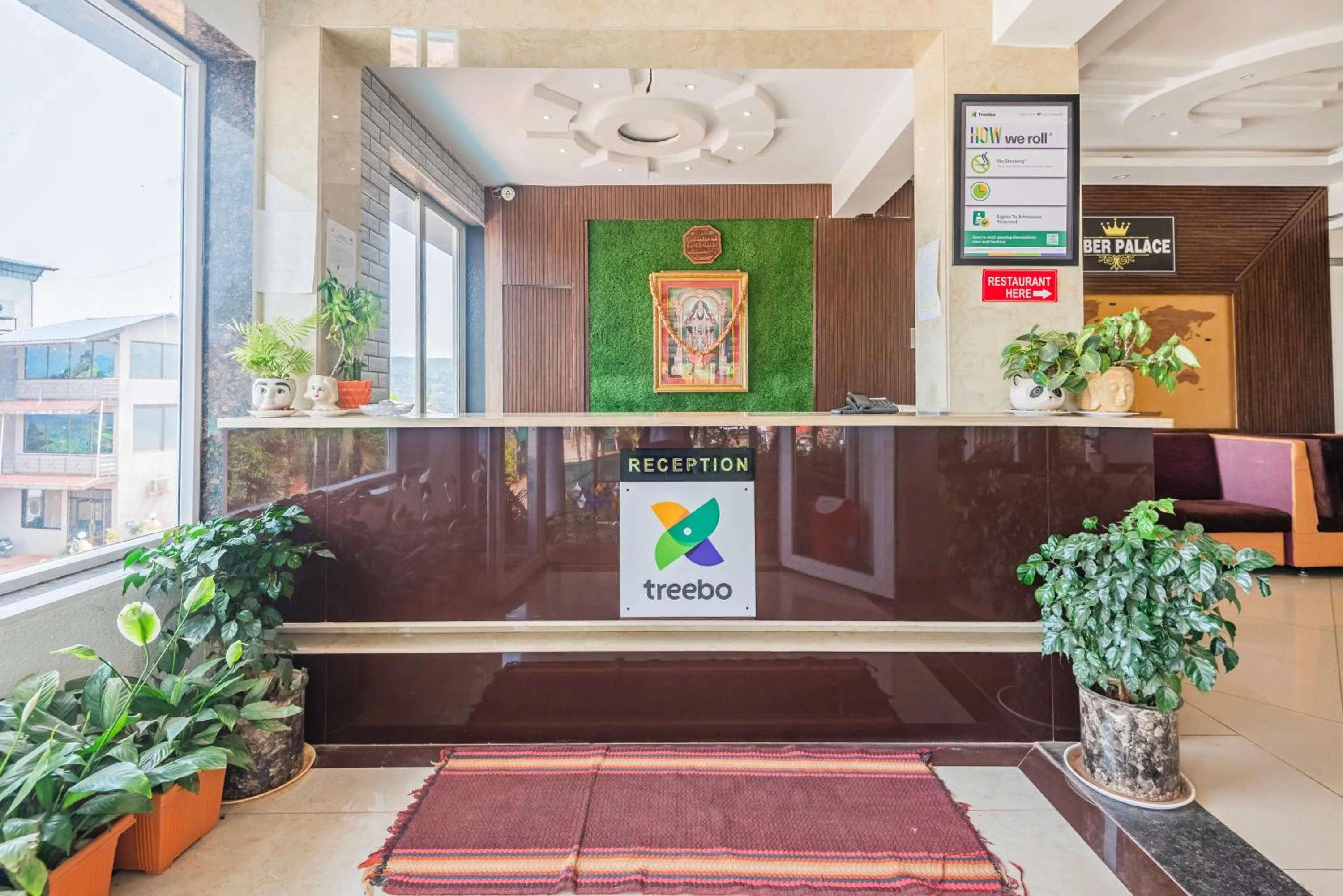 Lobby or reception in Treebo Kuber Palace with Swimming Pool