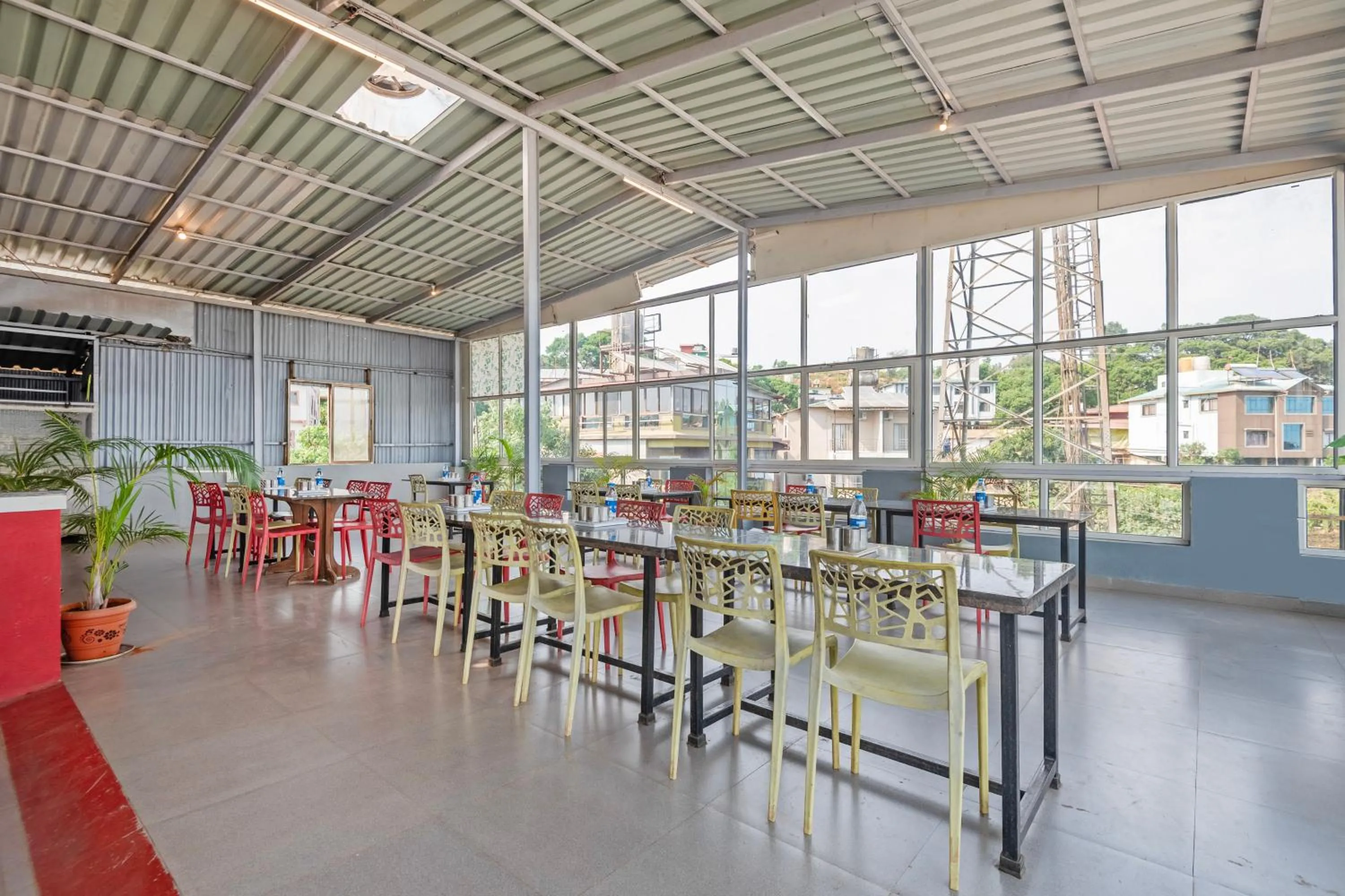 Restaurant/places to eat in Treebo Kuber Palace with Swimming Pool