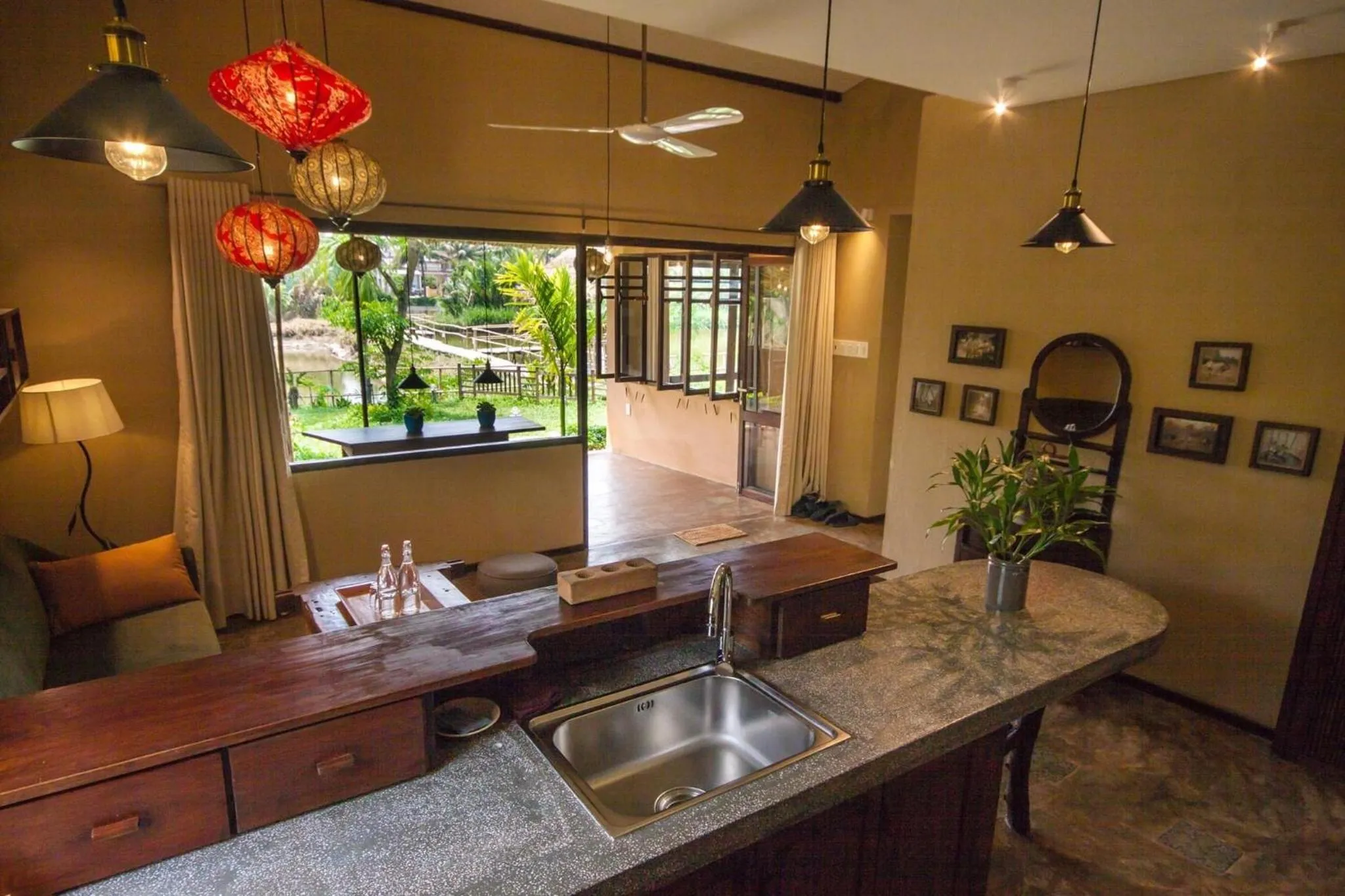 Kitchen or kitchenette in An Villa boutique resort