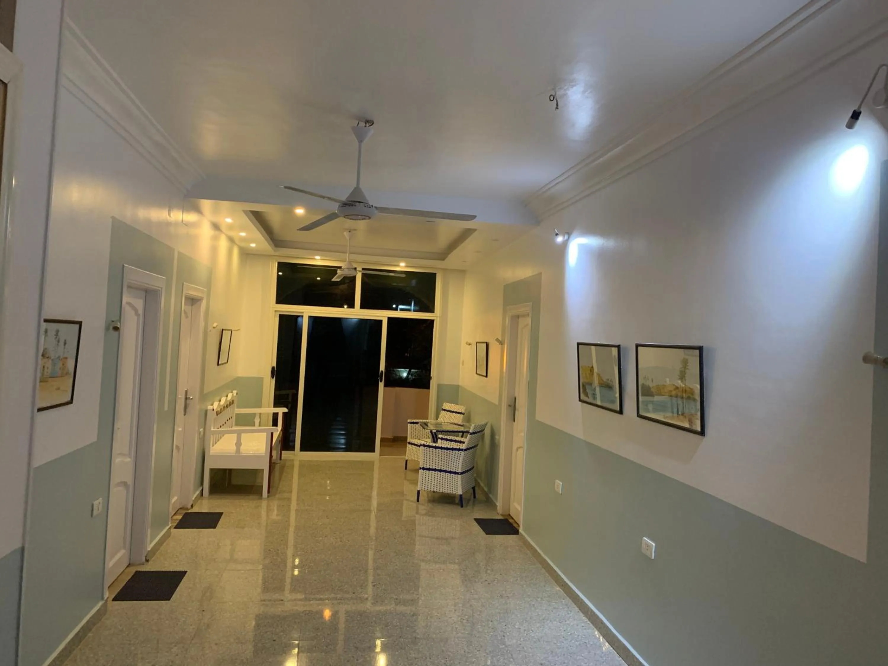 Deluxe Double Room (2 Adults + 1 Child) in The Mango Guest House