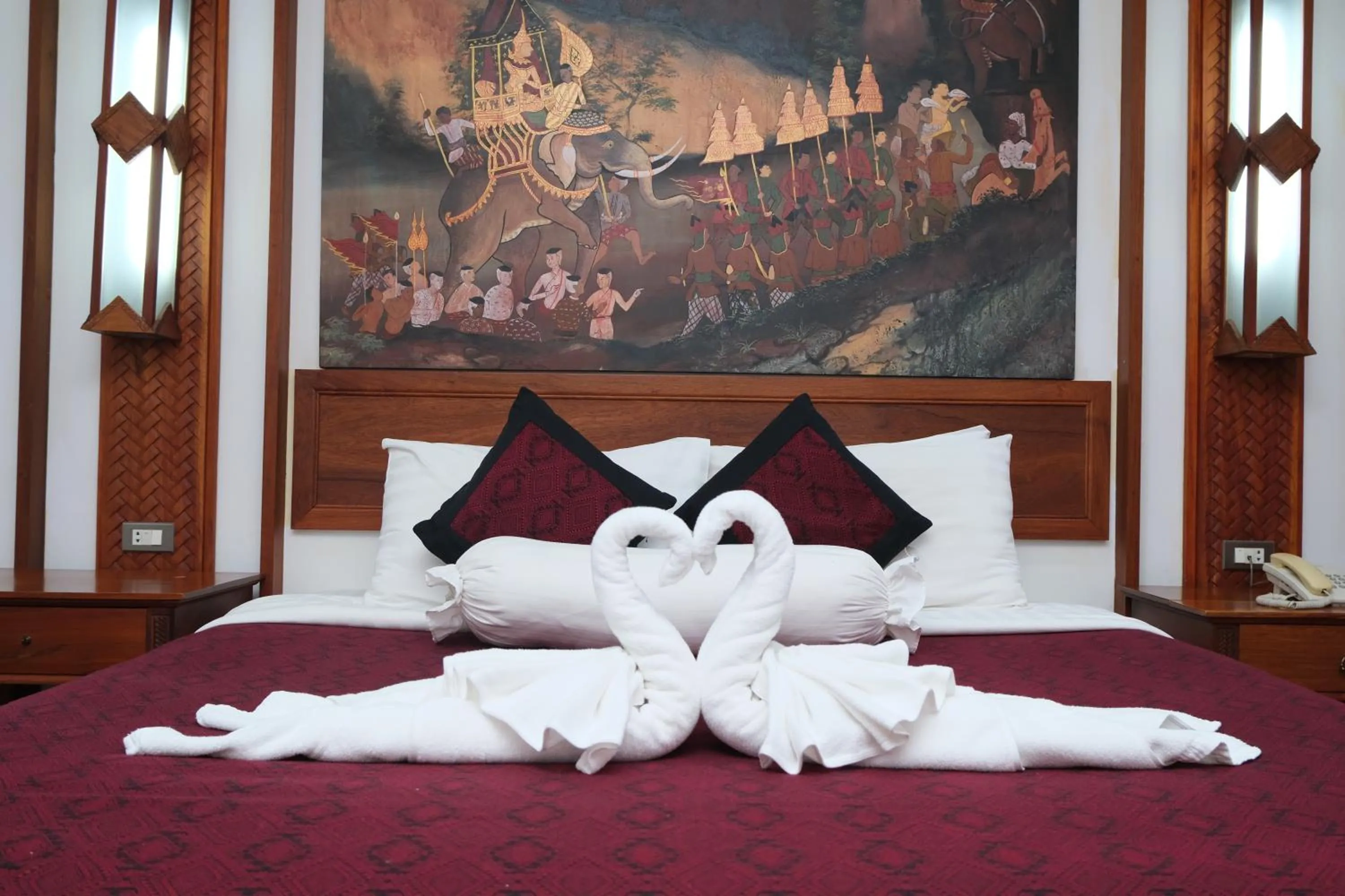 Bed in Chanthapanya Hotel