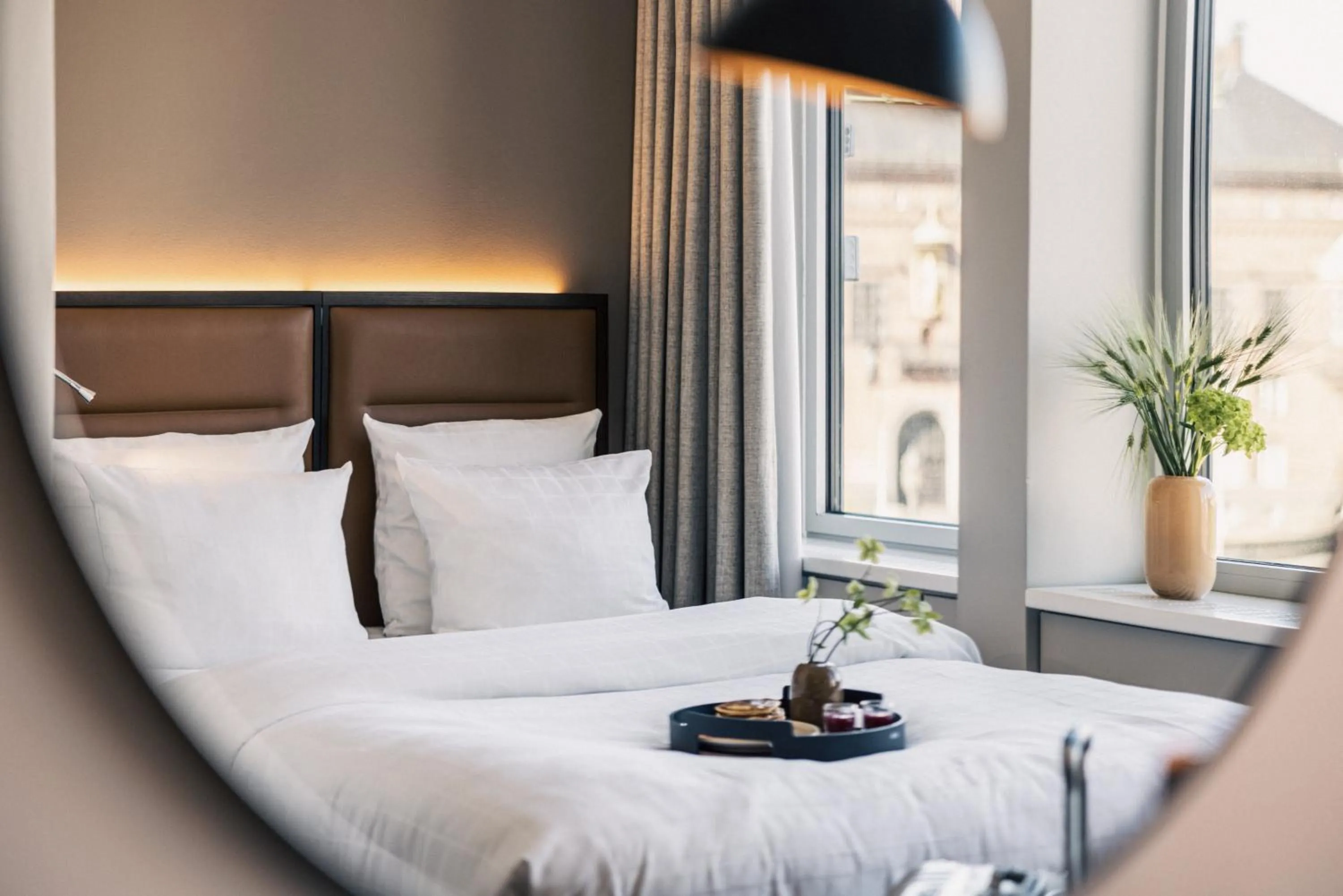 Bedroom, Bed in The Square