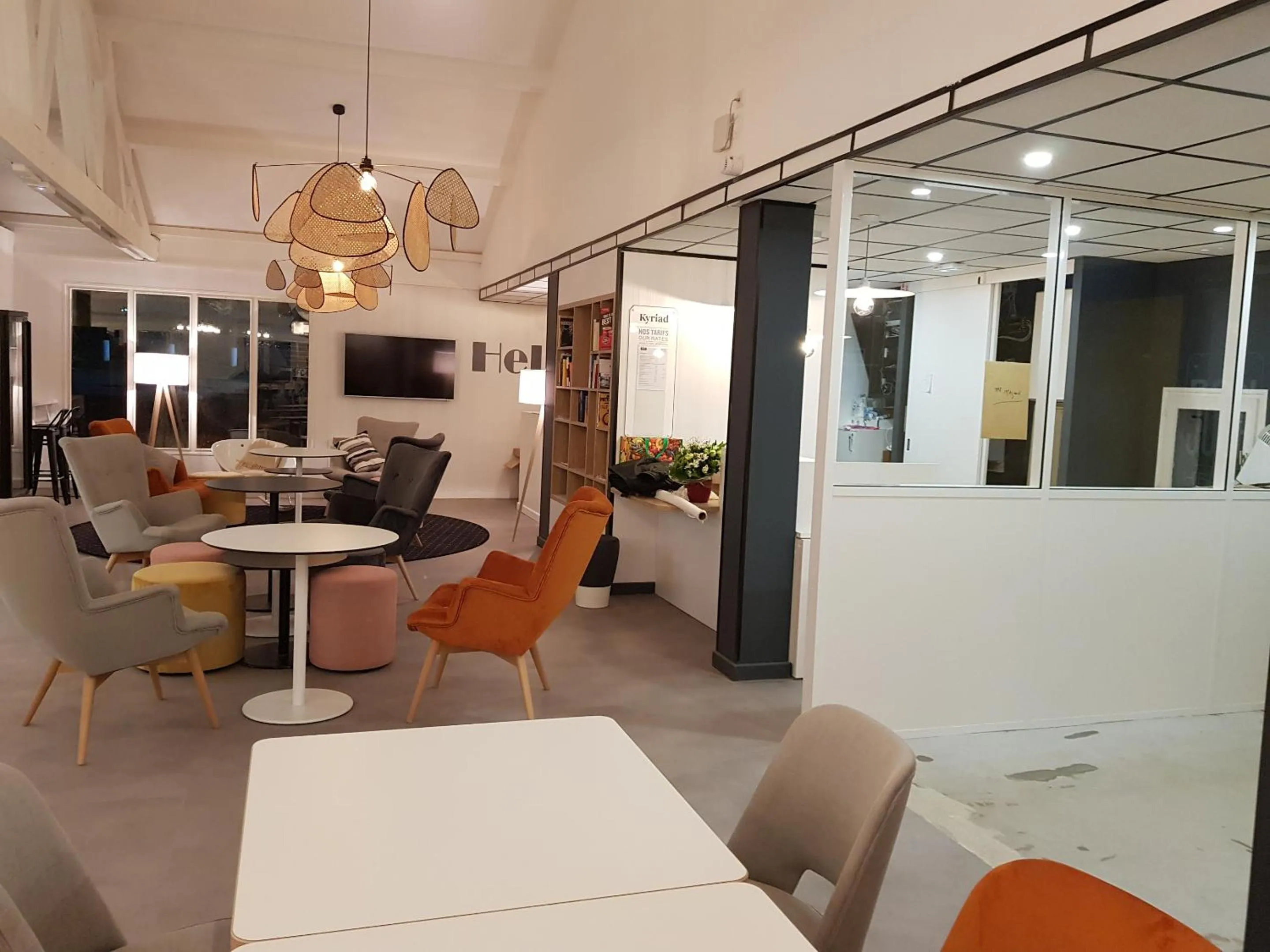 Lobby or reception in KYRIAD LYON EST – Saint Quentin Fallavier