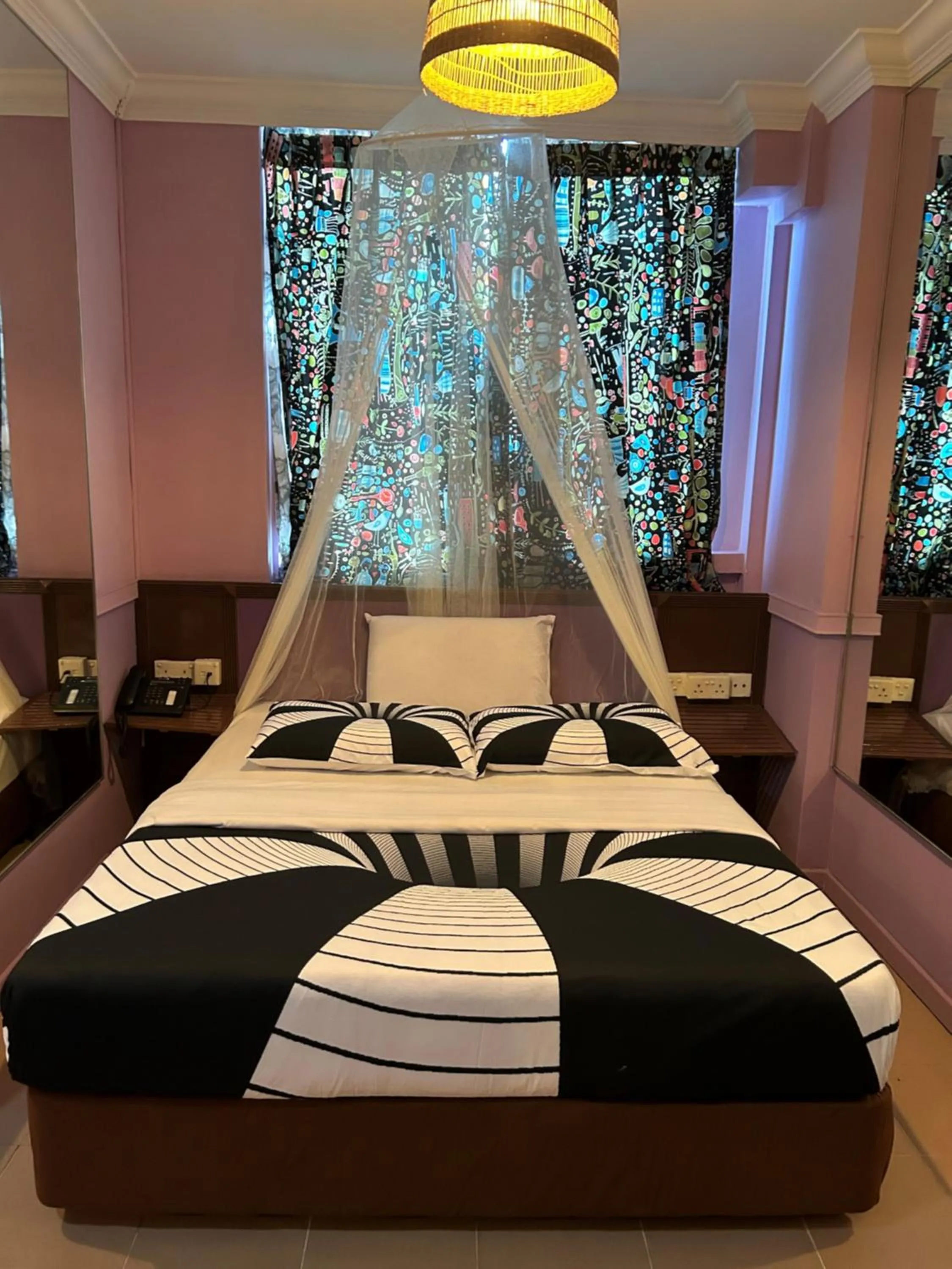 La Mode Sophia Hotel , Check in from 10am ,Check out at 10am Next day
