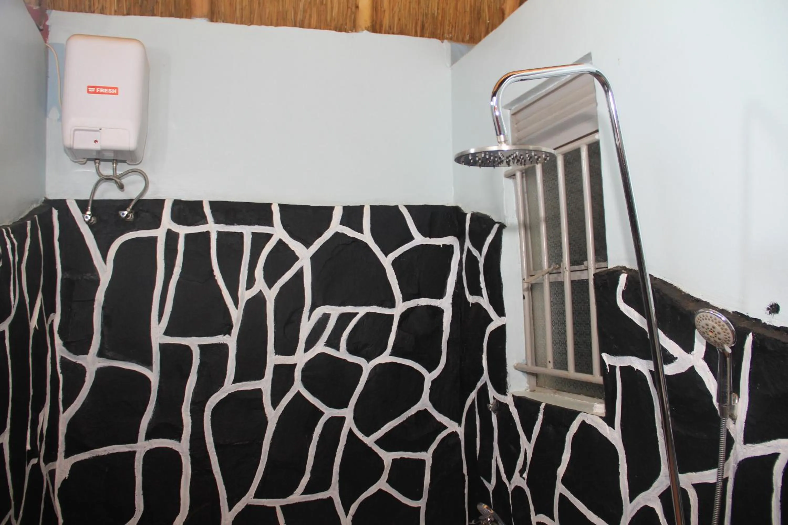 Shower in Elite Backpackers Services