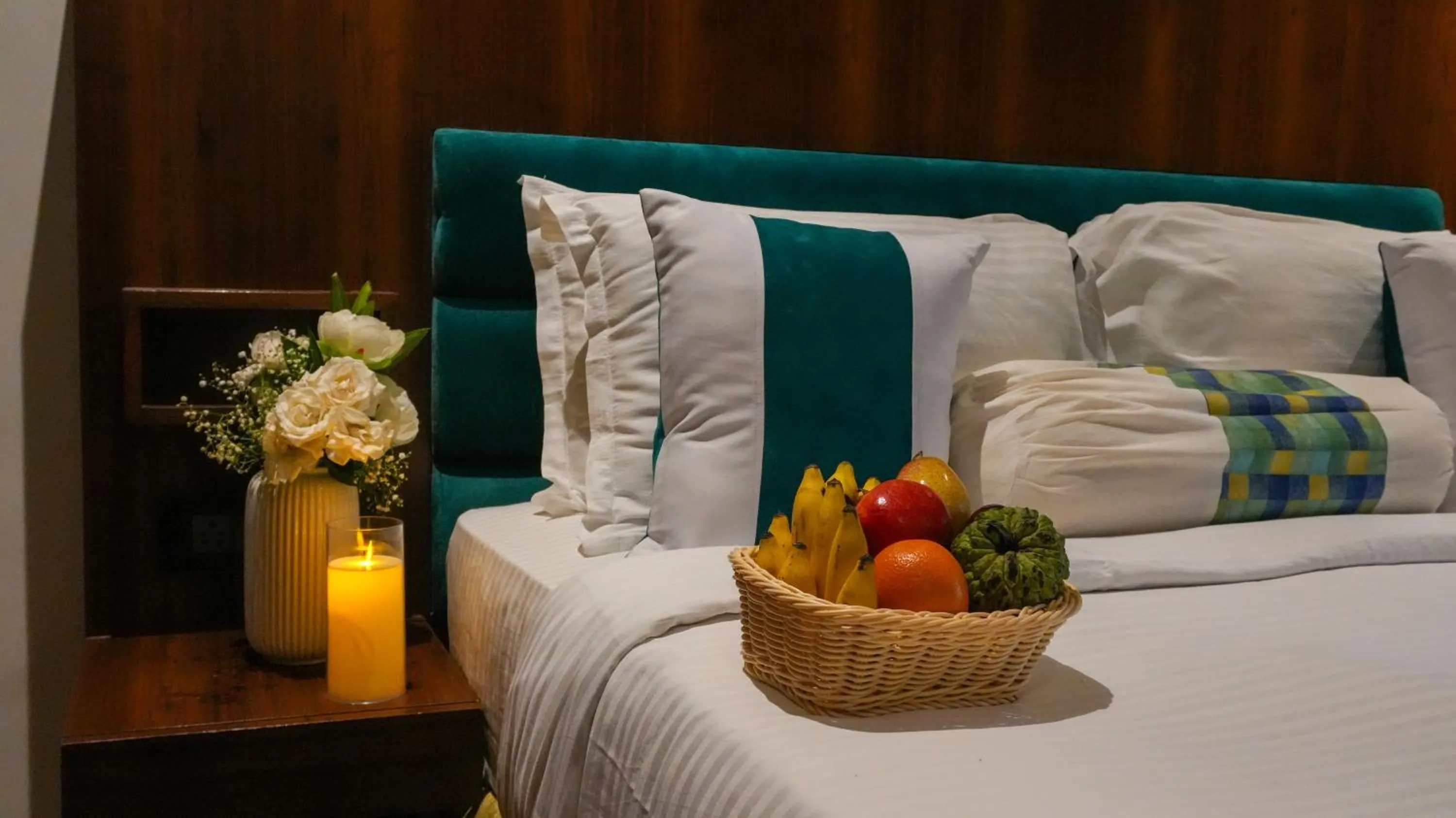 Bedroom, Bed in Club Emerald