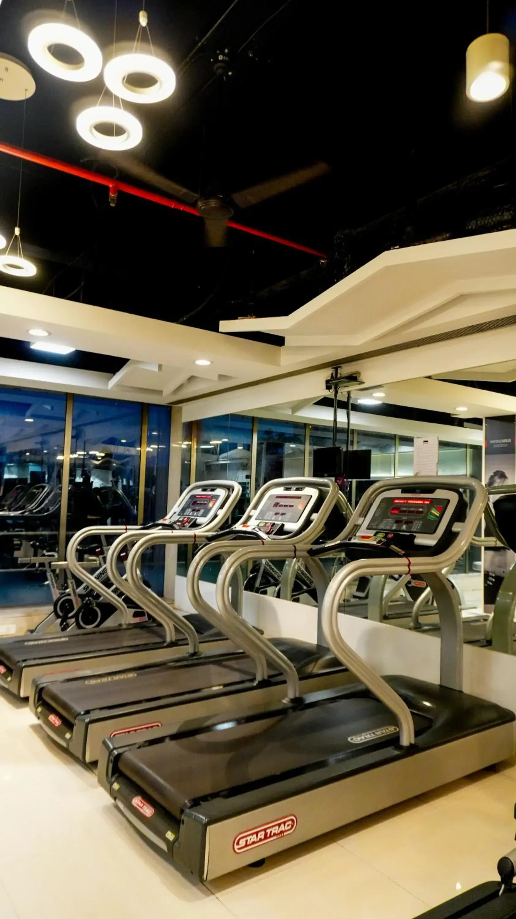 Fitness centre/facilities in Club Emerald Fitness centre/facilities in Club Emerald