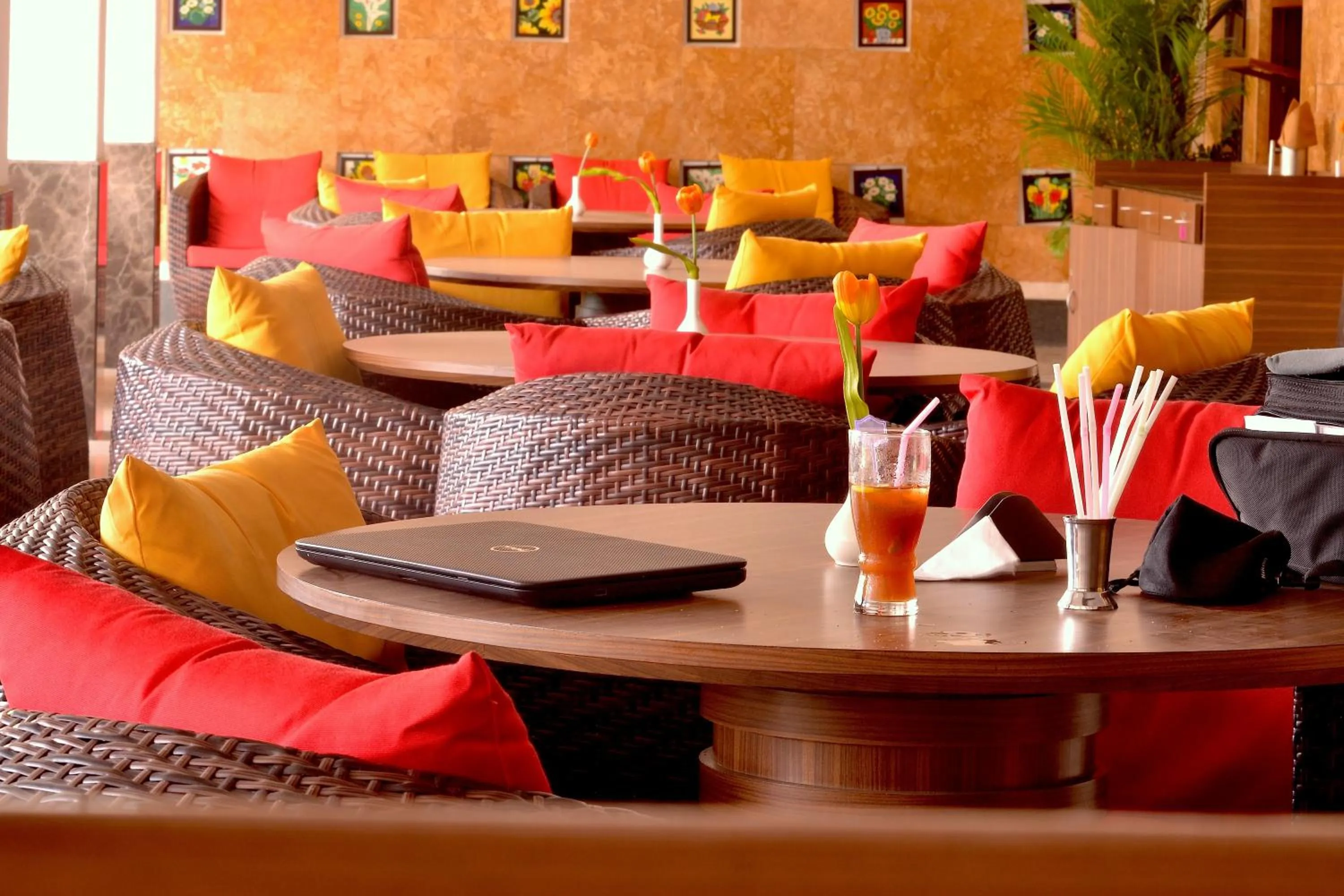 Coffee/tea facilities in Club Emerald