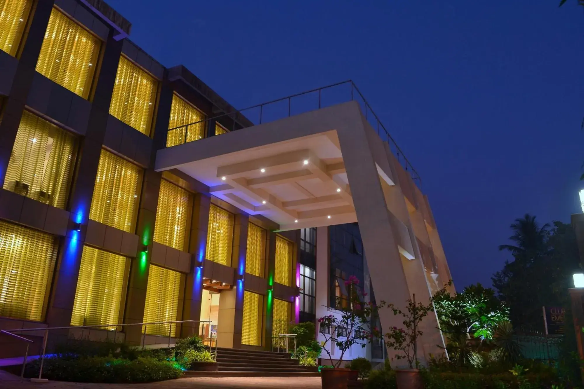 Club Emerald Club Emerald