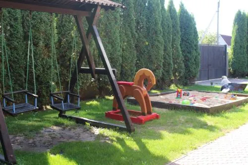 Hotel-complex Mizh Triokh Ozer