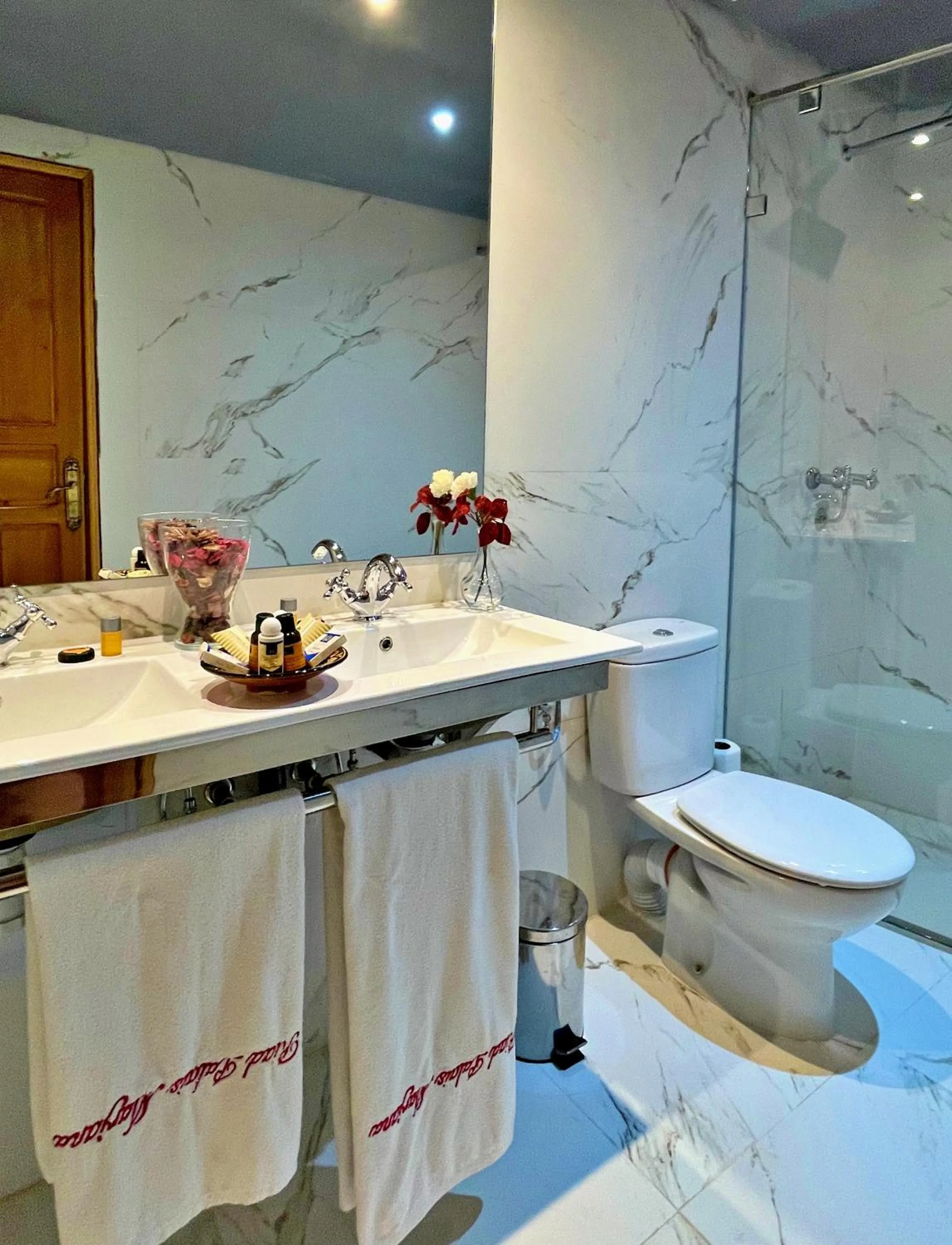 Bathroom in Riad Marjana suites & Spa