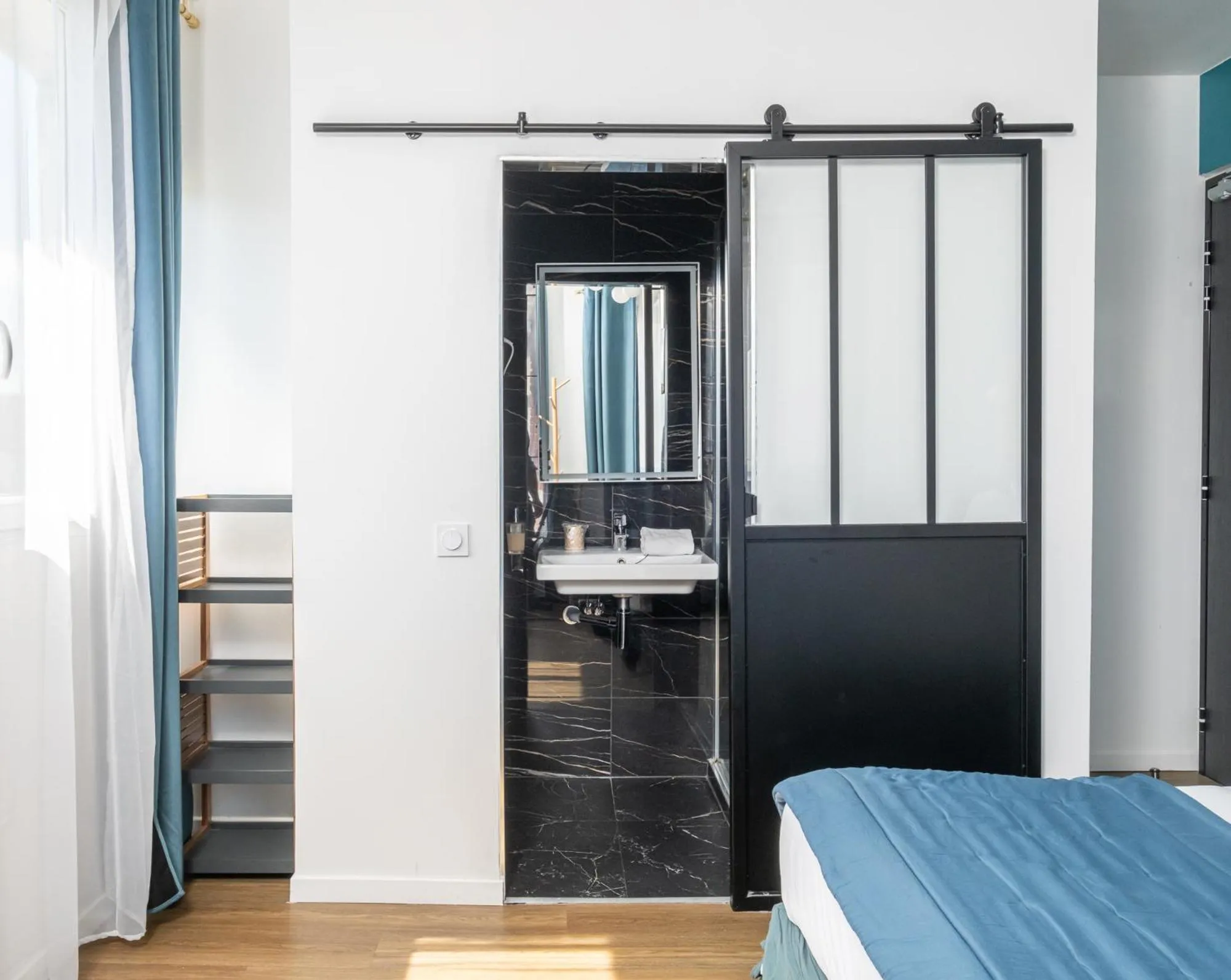 Bed in The Originals Boutique, Hôtel Le Marignan,Le Havre Centre Gare