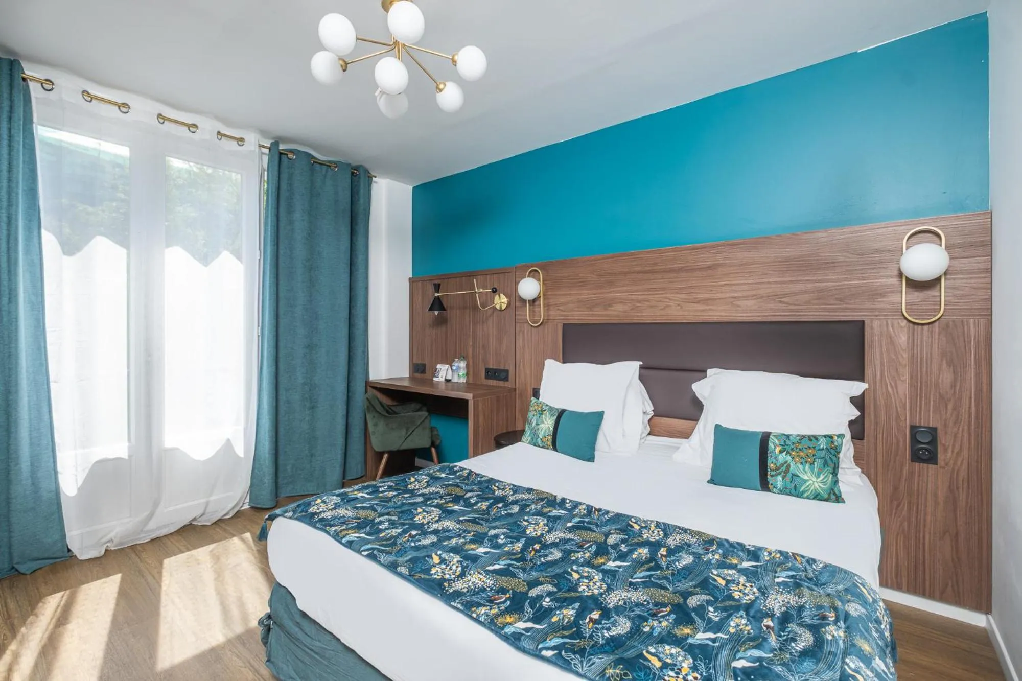 Bed in The Originals Boutique, Hôtel Le Marignan,Le Havre Centre Gare