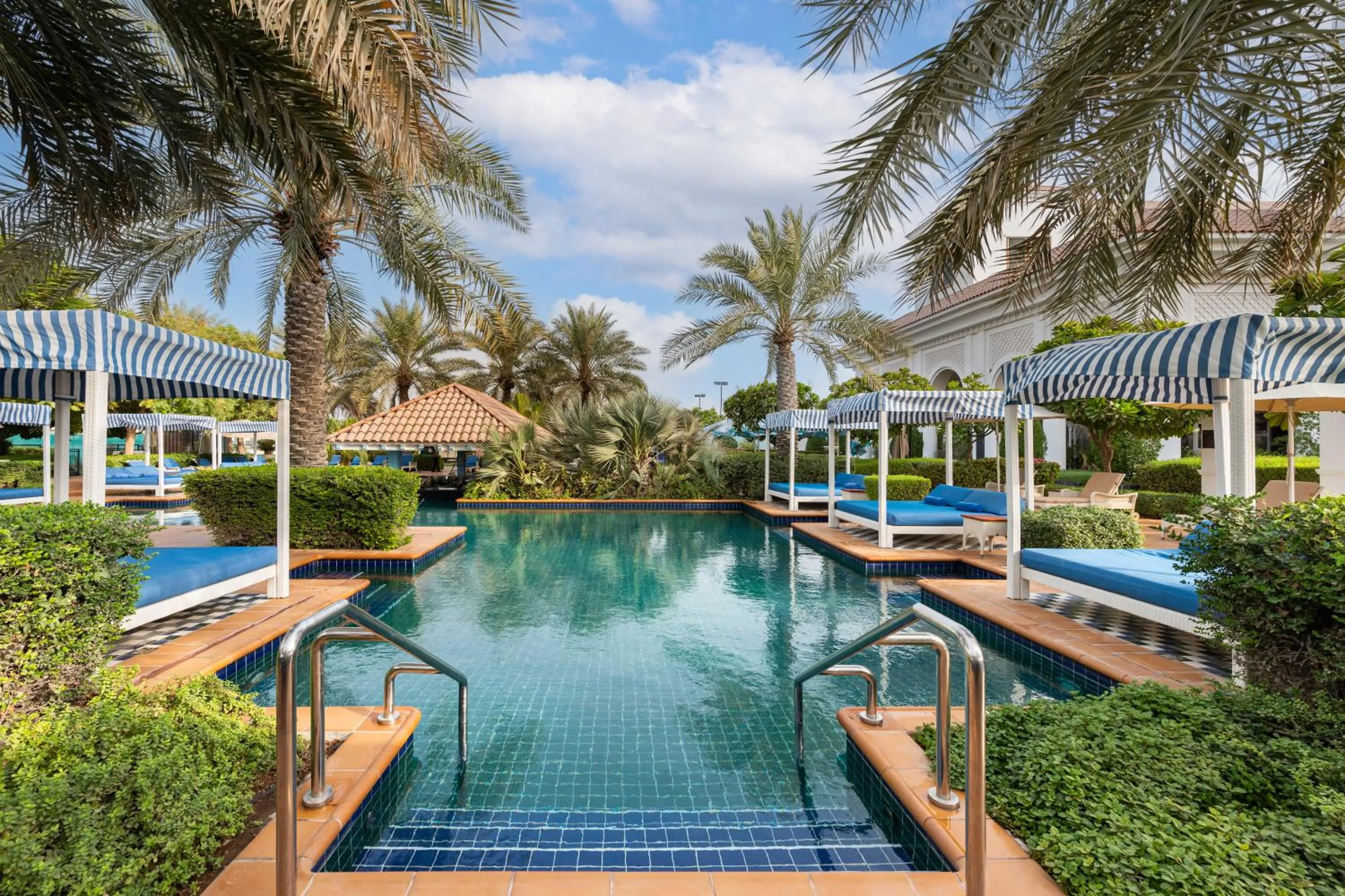 Swimming pool in Al Habtoor Polo Resort