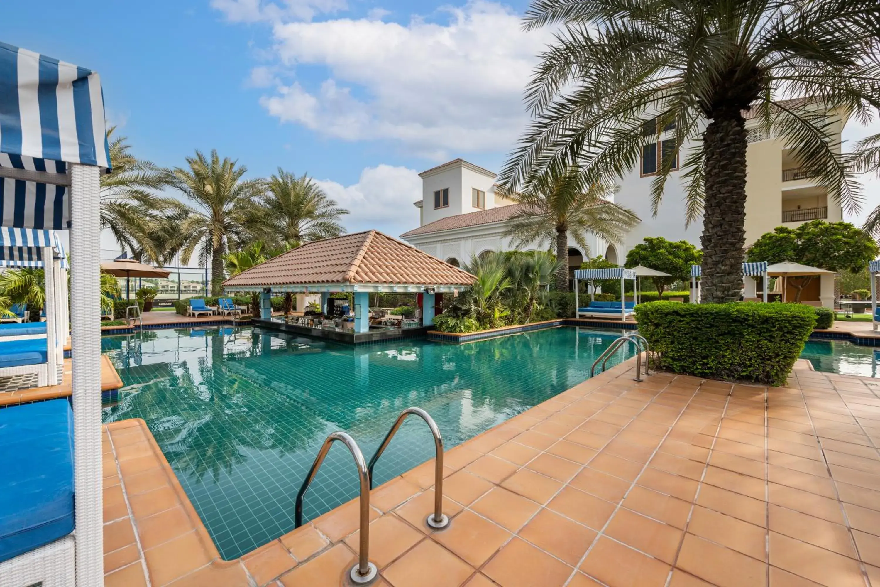 Restaurant/places to eat in Al Habtoor Polo Resort Restaurant/places to eat in Al Habtoor Polo Resort