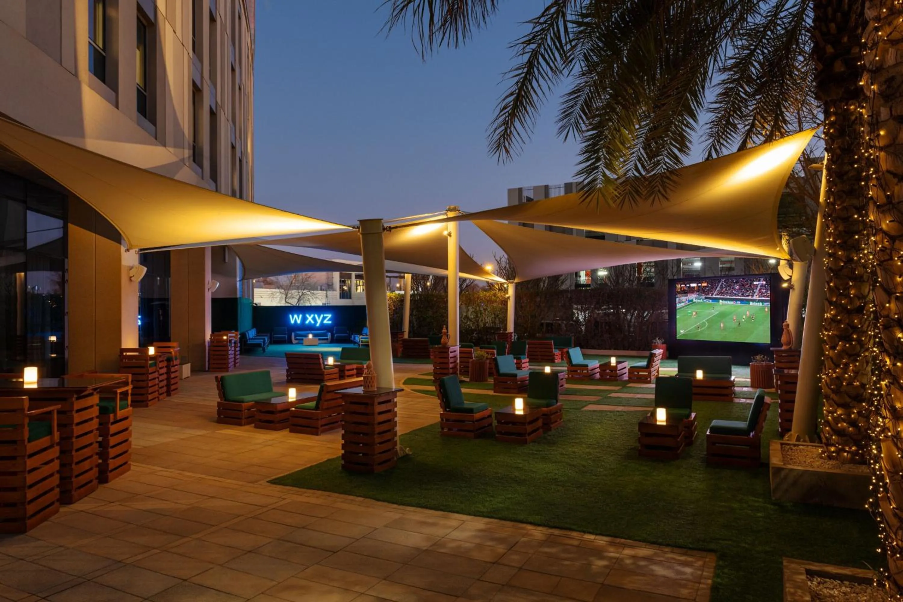 Lounge or bar in Aloft Al Ain