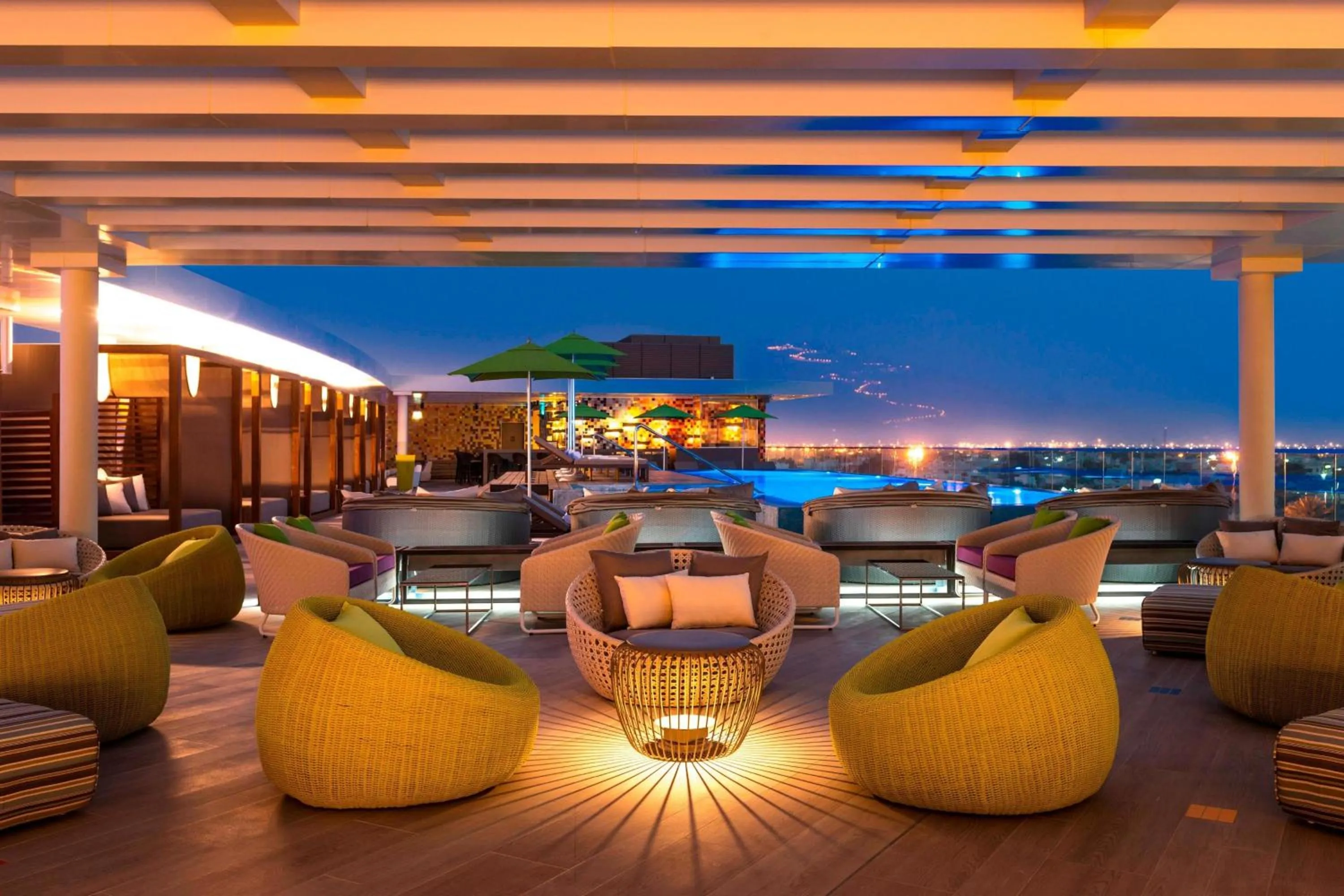 Lounge or bar in Aloft Al Ain