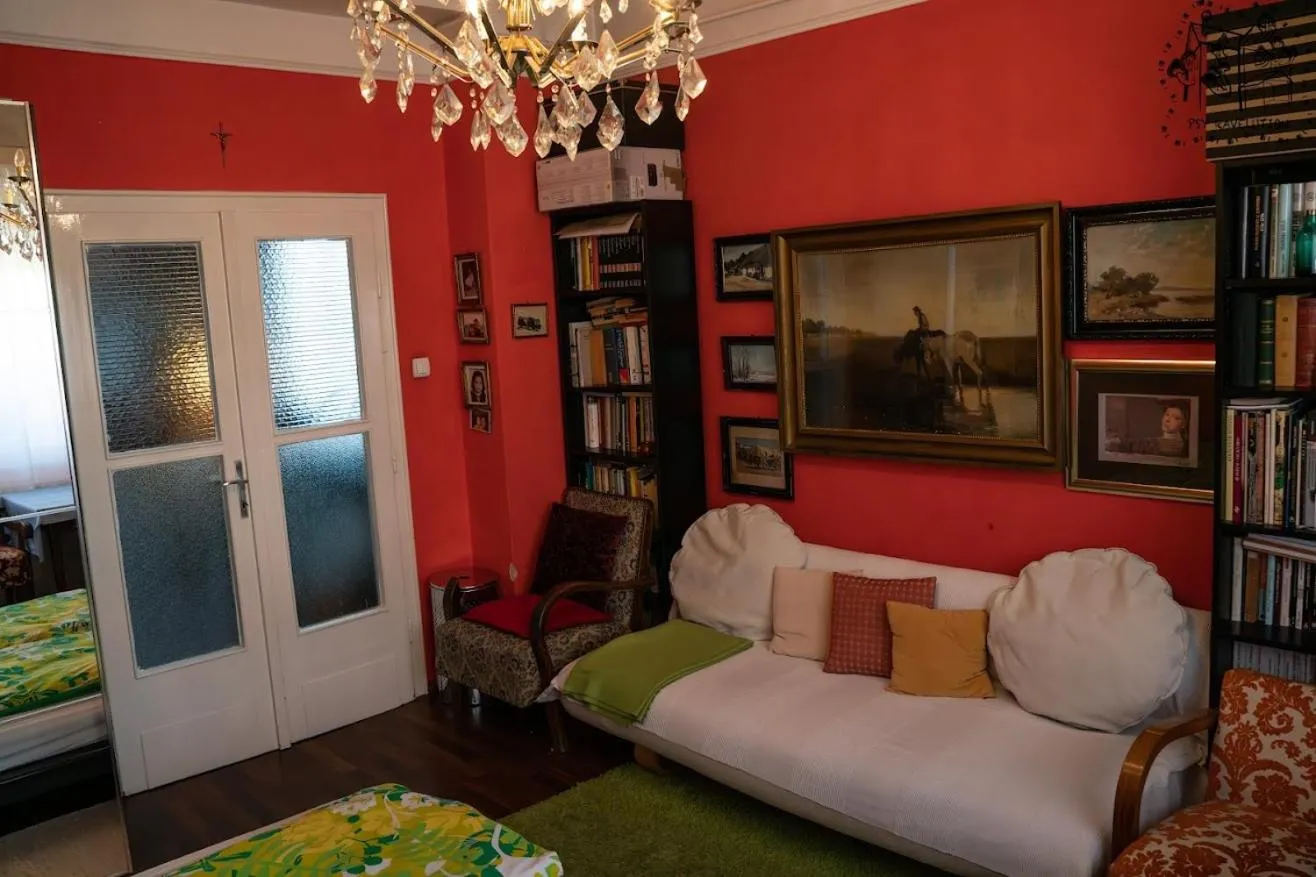 Lonyay Street Apartment