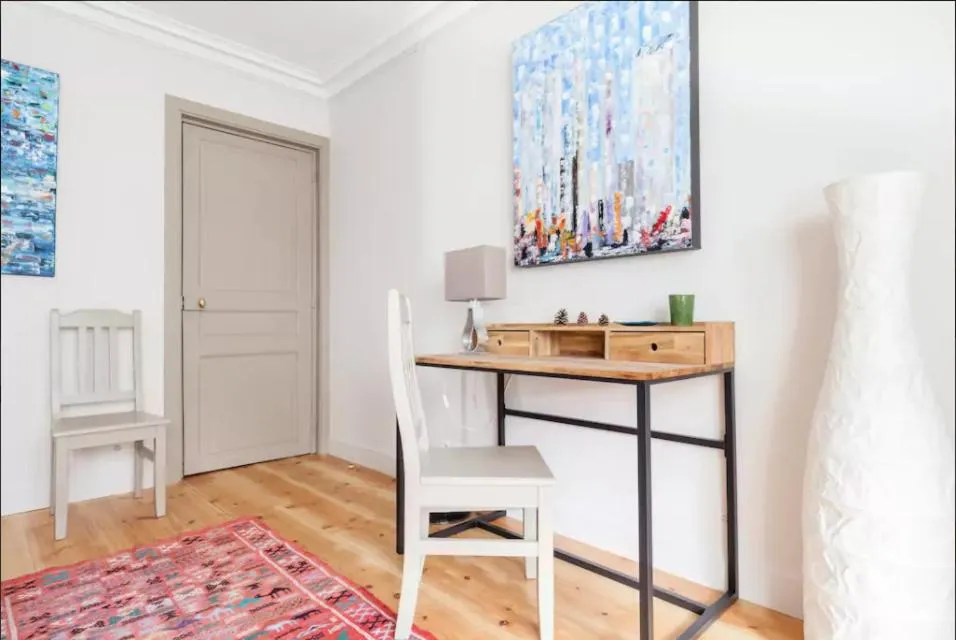 Decorative detail in 1 Square du Docteur Blanche - Paris 16