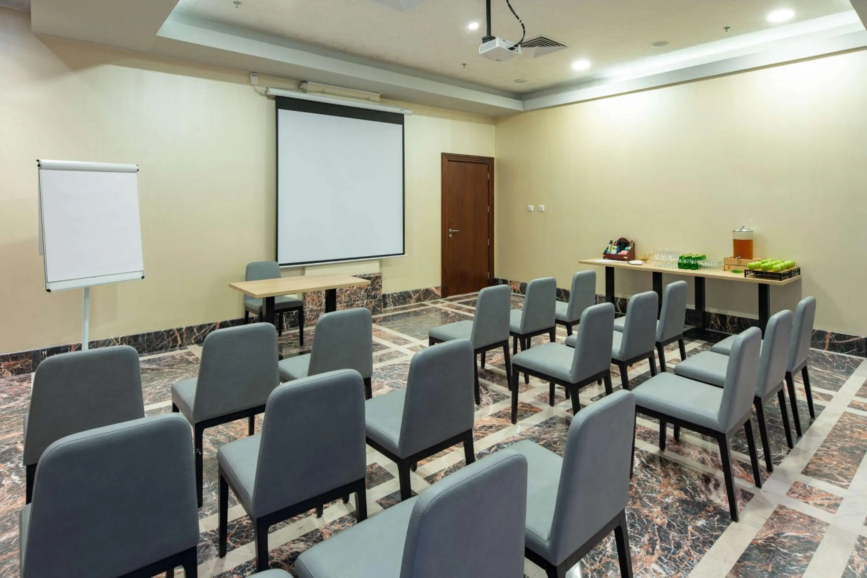 Evening entertainment in Park Inn by Radisson Makkah Al Naseem