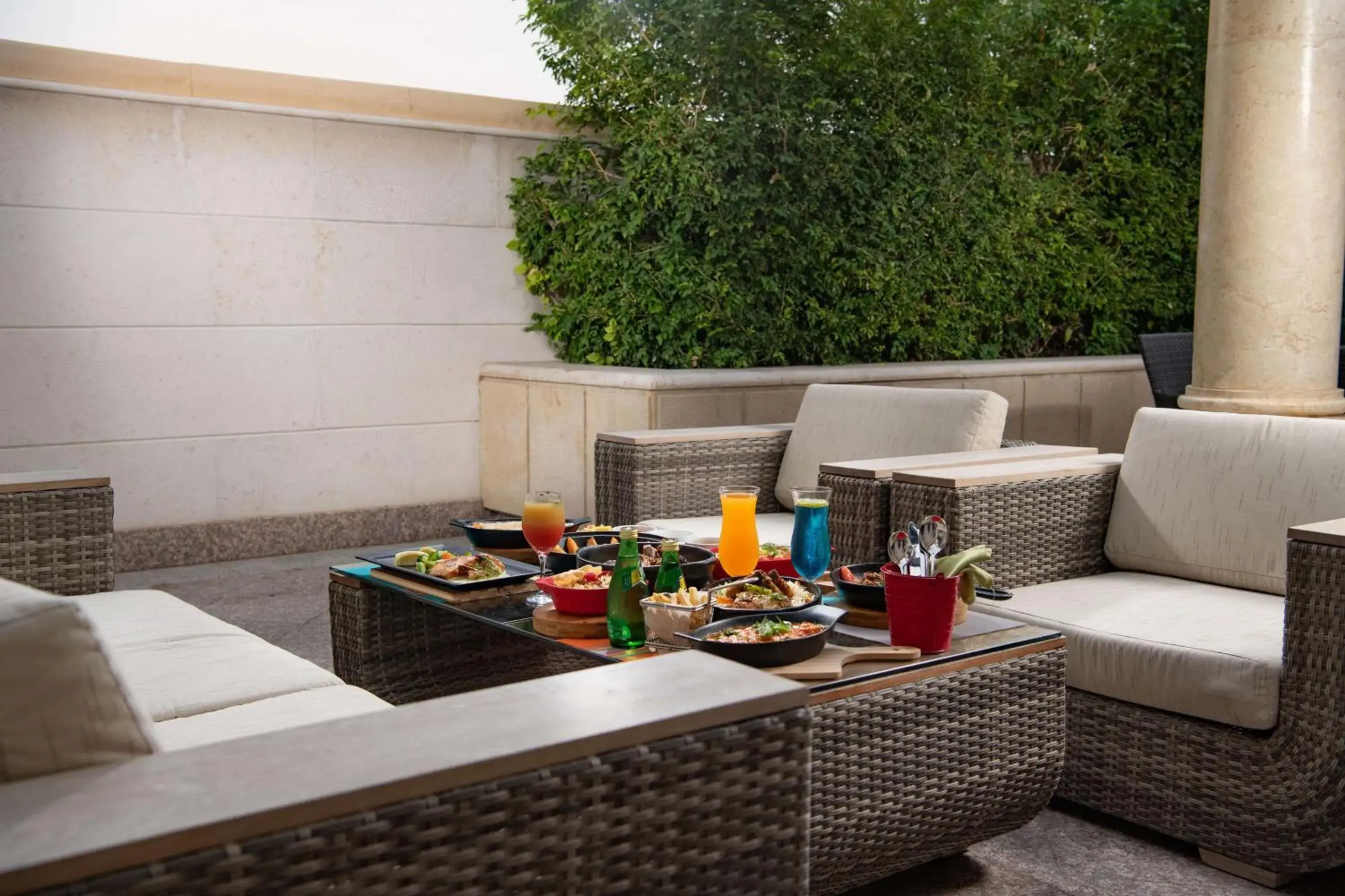 Restaurant/places to eat in Park Inn by Radisson Makkah Al Naseem Restaurant/places to eat in Park Inn by Radisson Makkah Al Naseem