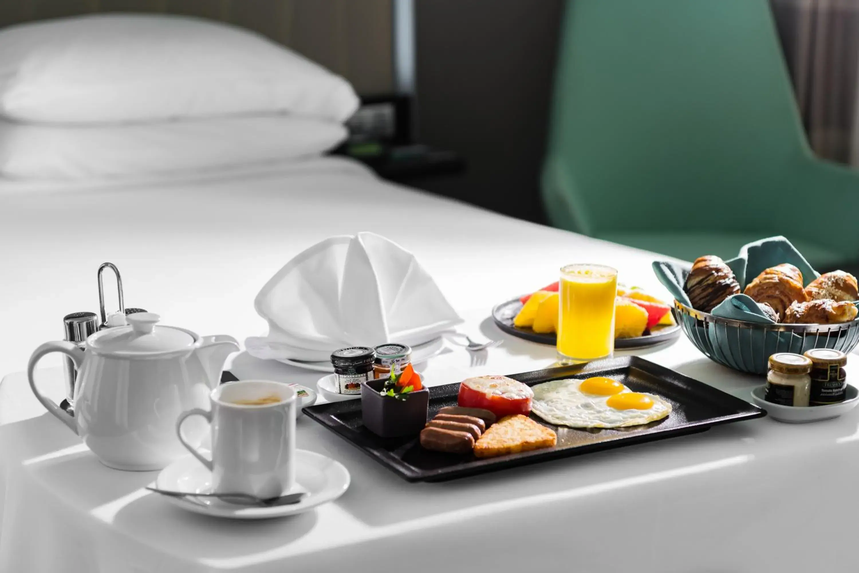 Food, Bed in Park Inn by Radisson Makkah Al Naseem Food, Bed in Park Inn by Radisson Makkah Al Naseem