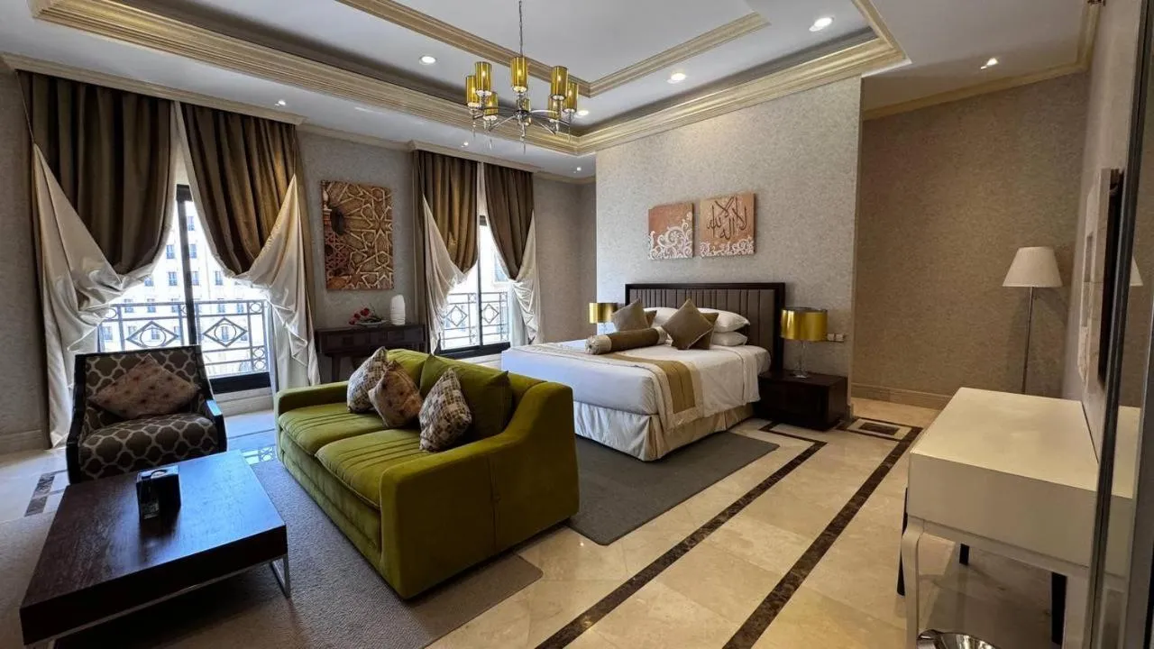 Bedroom, Bed in Park Inn by Radisson Makkah Al Naseem