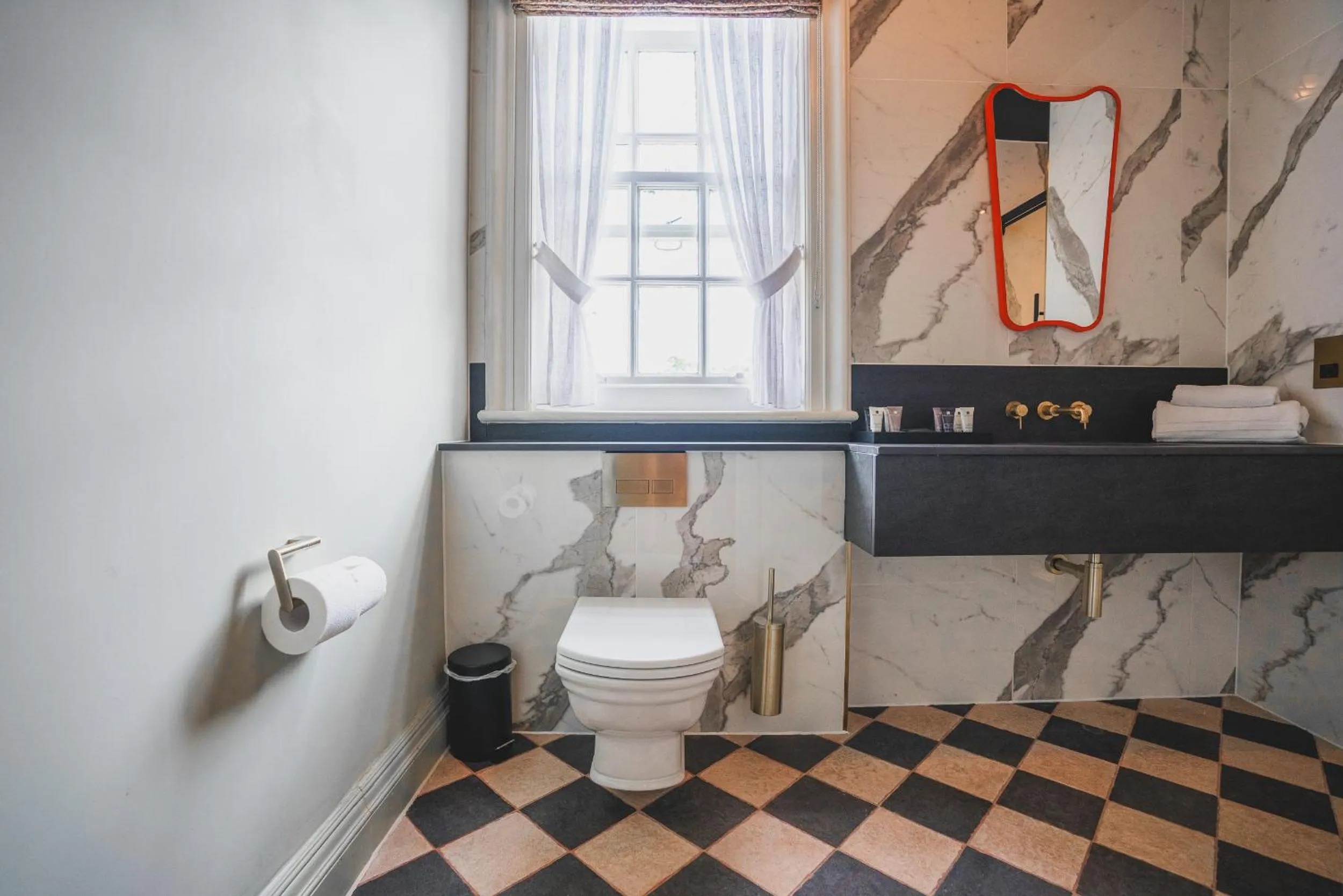 Toilet in Hunton Park Hotel