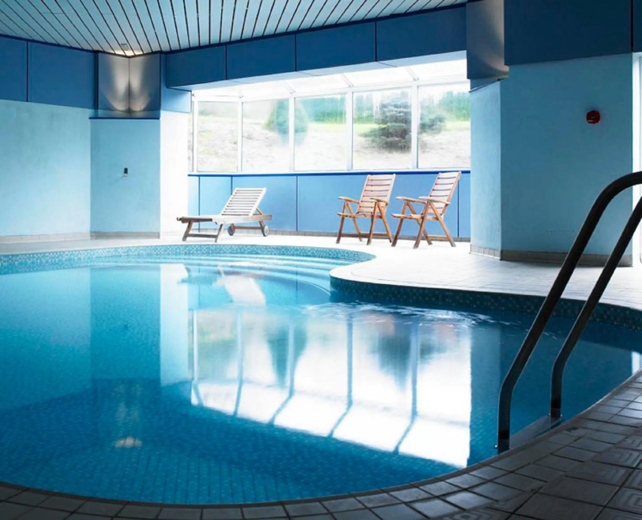 Swimming pool in Hunton Park Hotel