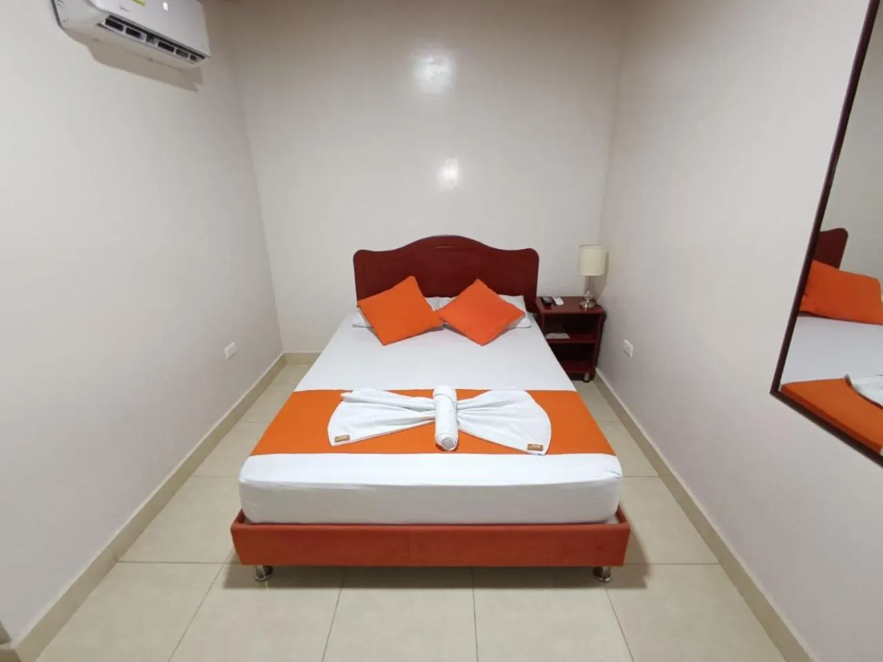 Bed in Hotel Colonial Villavieja