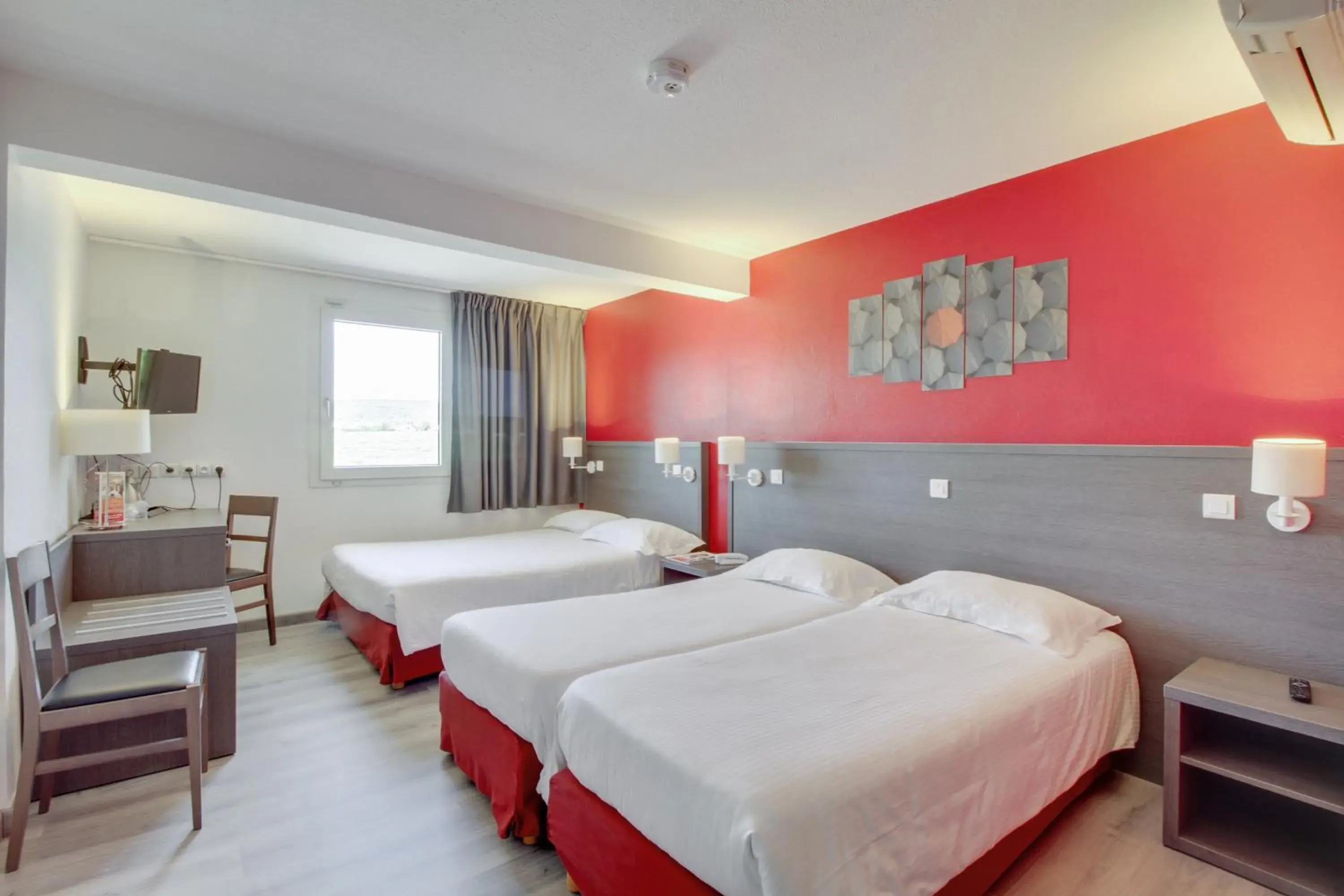 Bedroom, Bed in Authentic by balladins Dijon / Marsannay-la-Côte Bedroom, Bed in Authentic by balladins Dijon / Marsannay-la-Côte